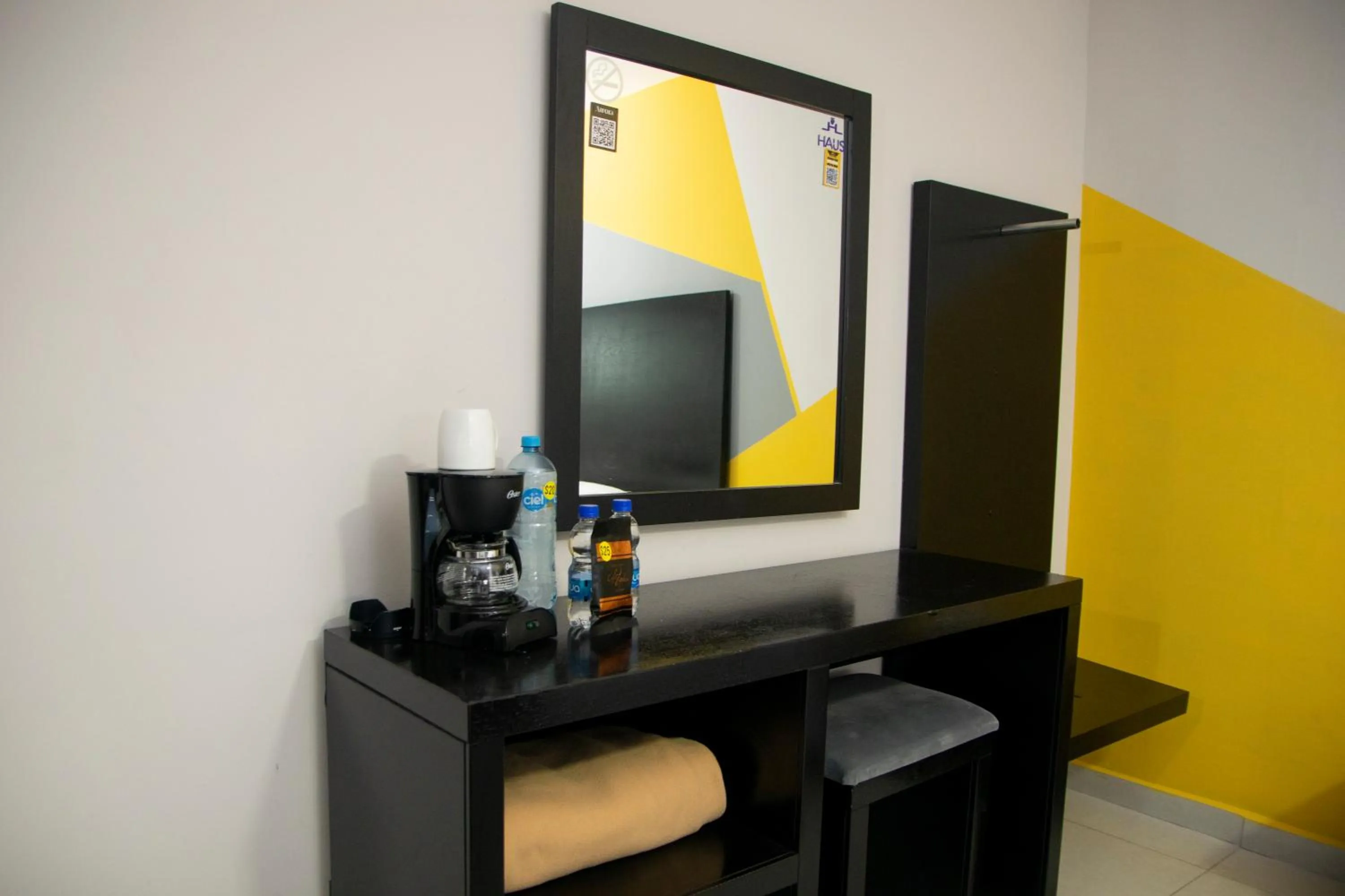 hair dresser in Hotel HAUS Express