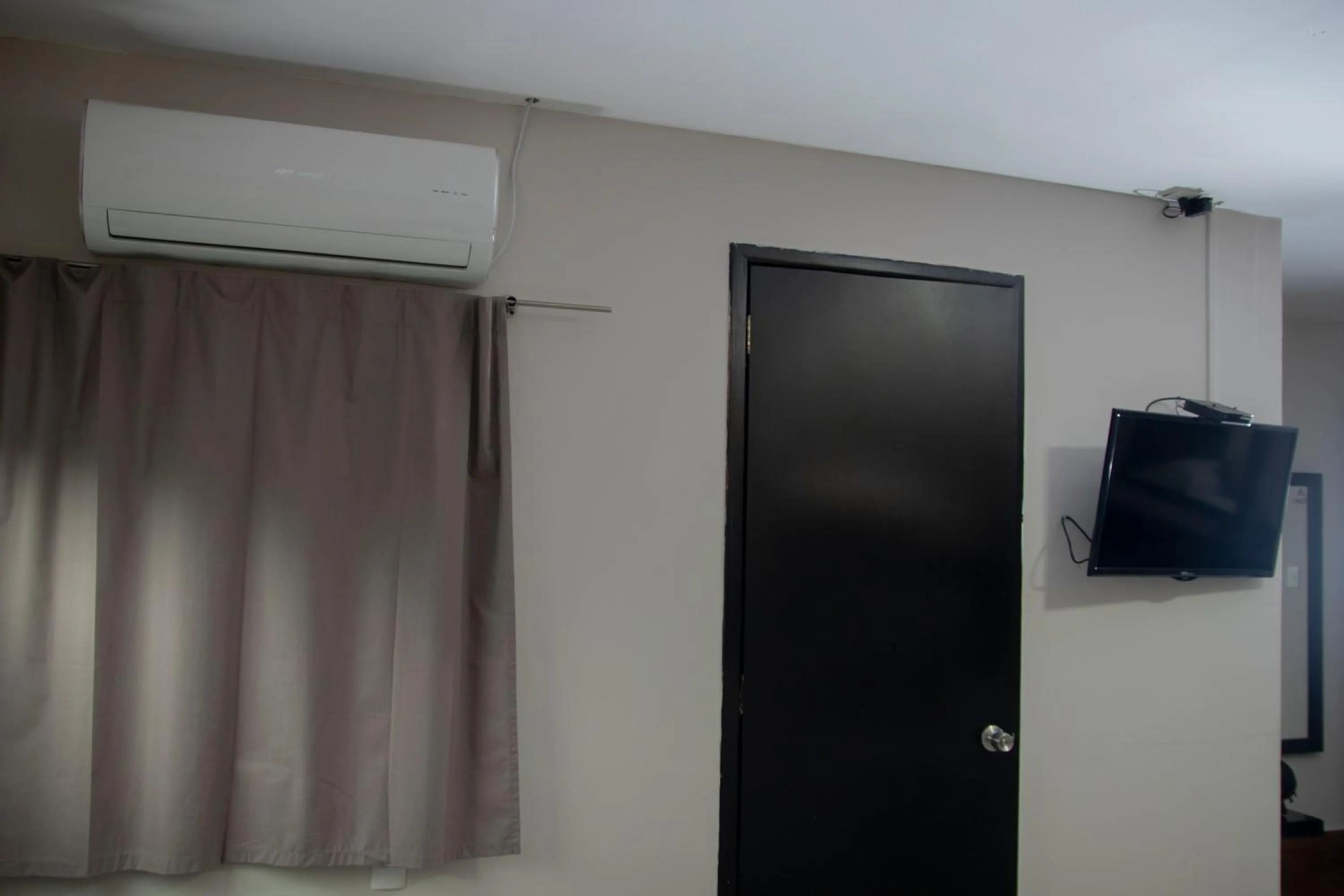 air conditioner in Hotel HAUS Express