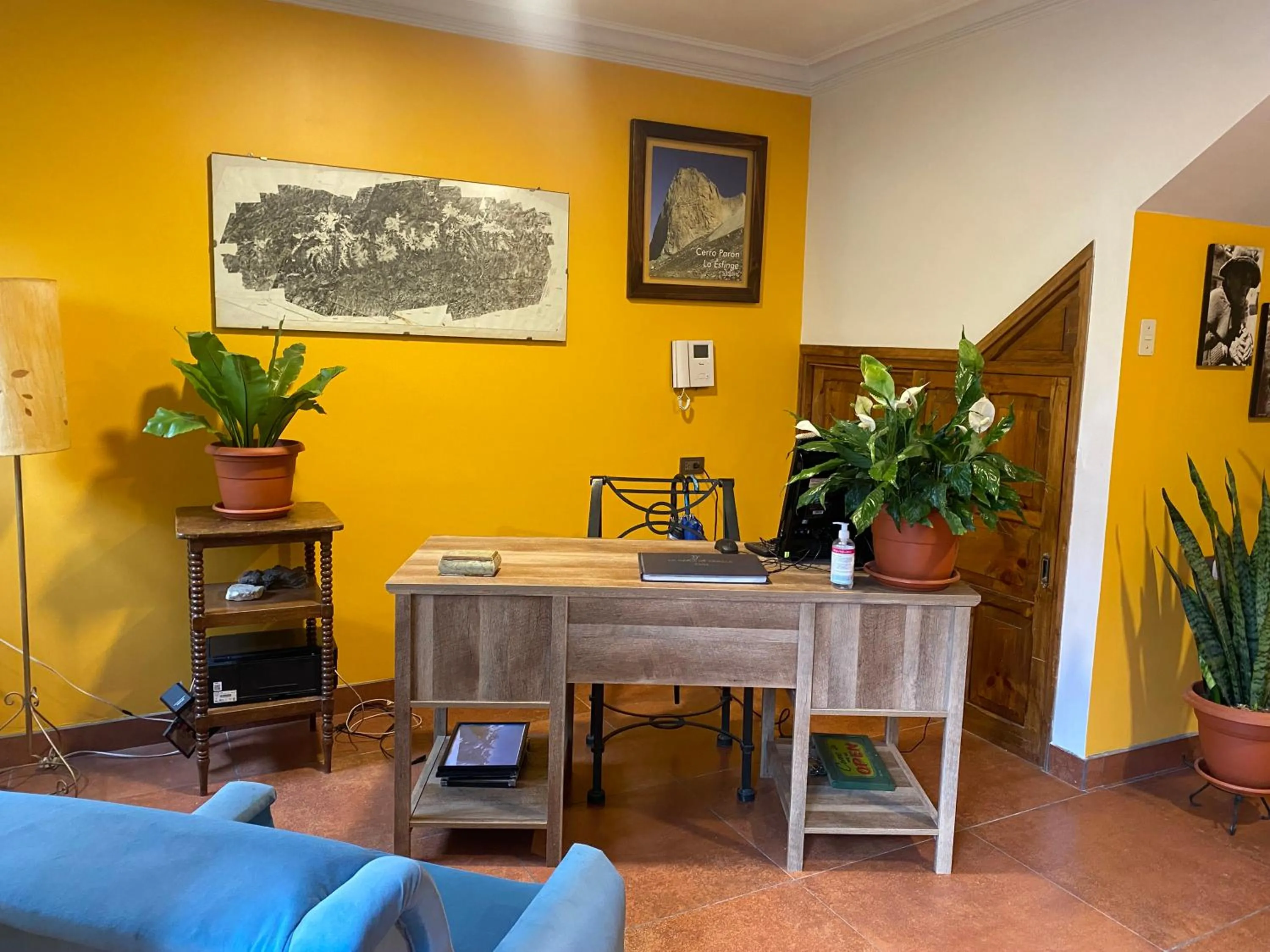 Property building in La Casa de Zarela