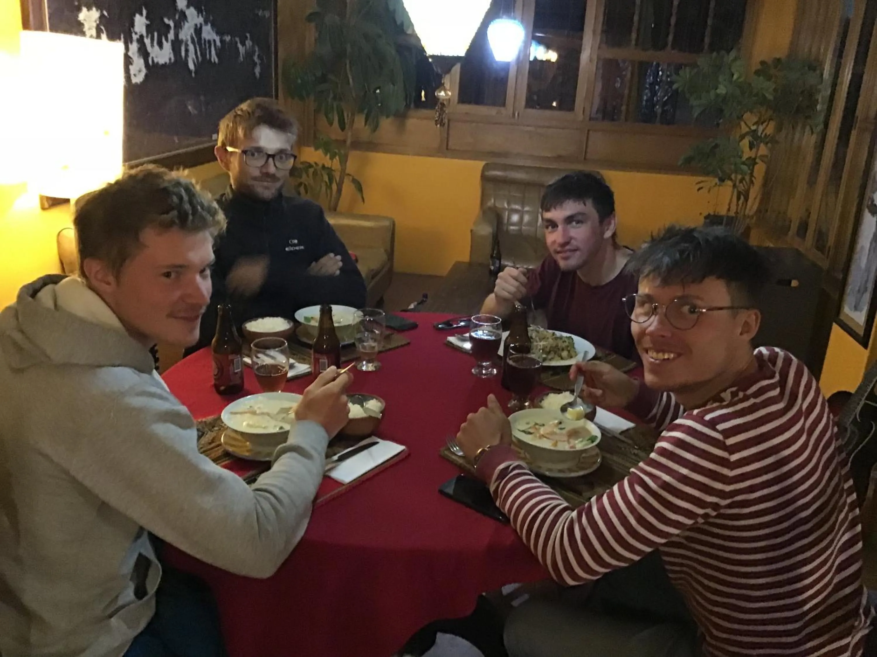 People in La Casa de Zarela