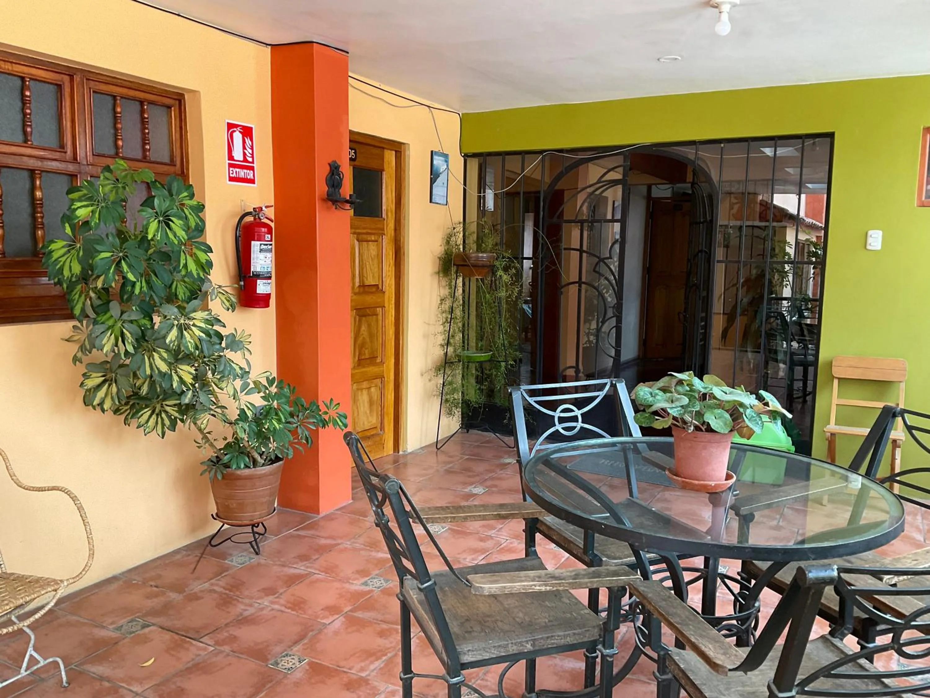 Property building in La Casa de Zarela