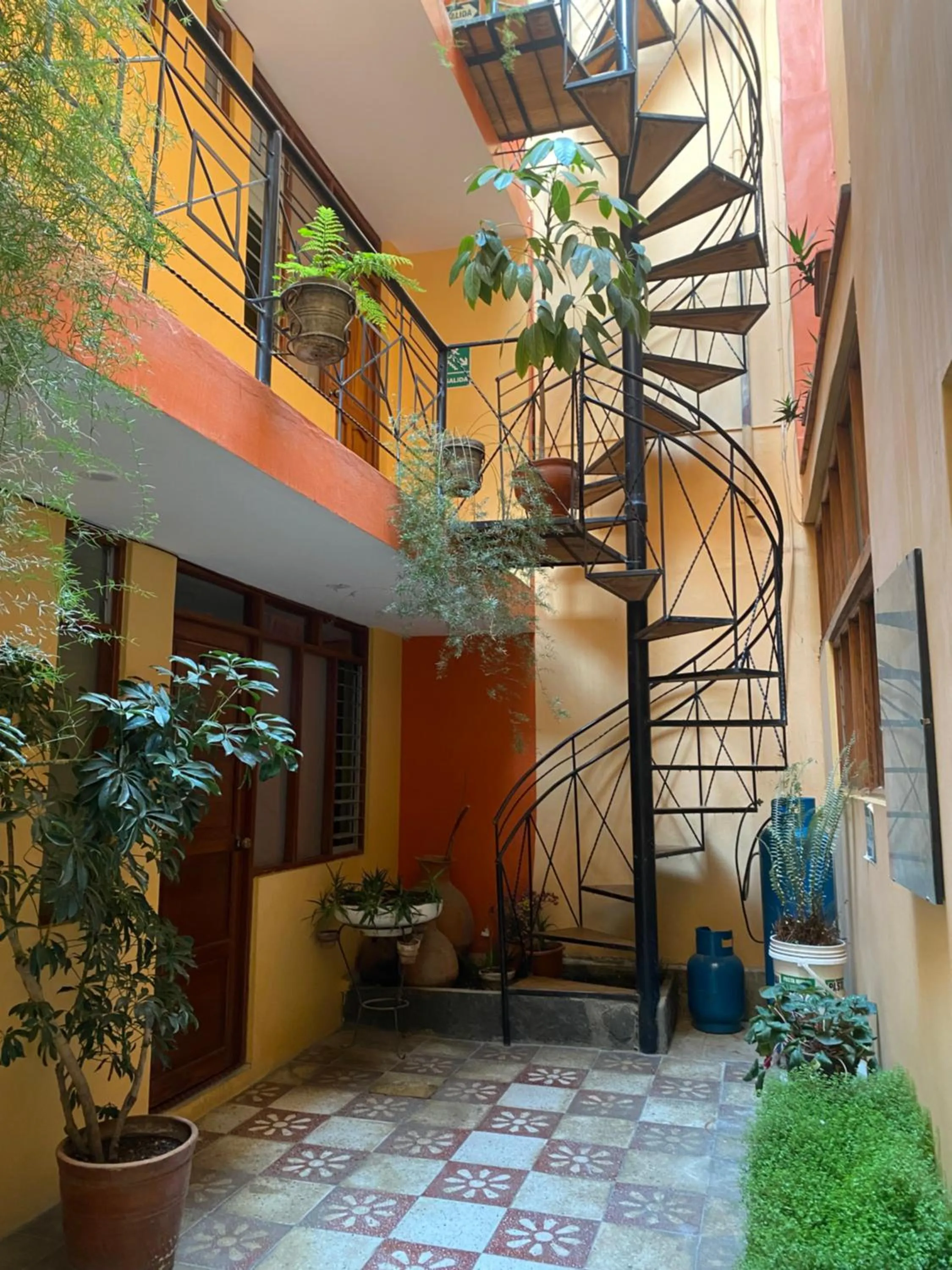 Property building in La Casa de Zarela