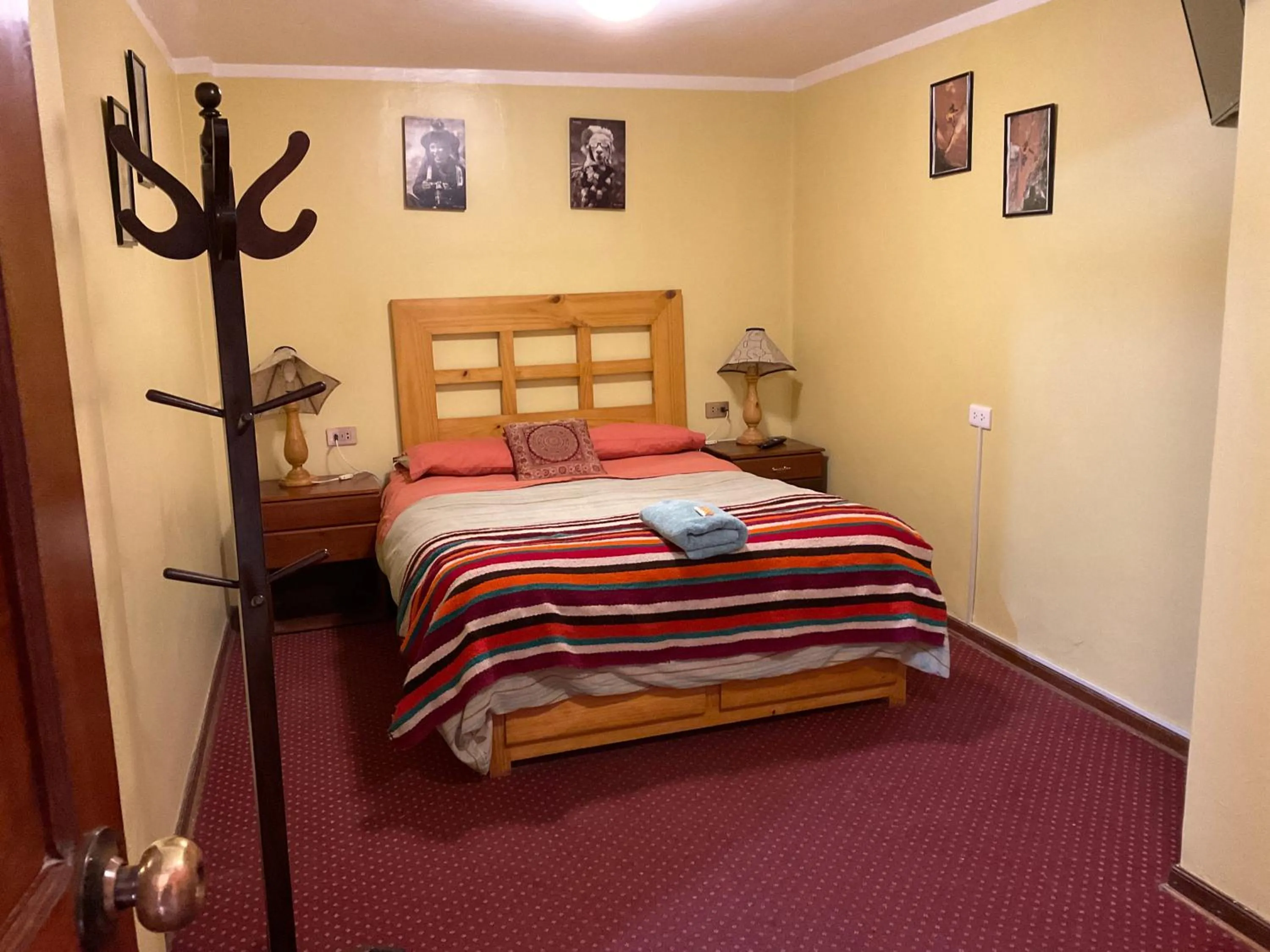 Photo of the whole room, Bed in La Casa de Zarela
