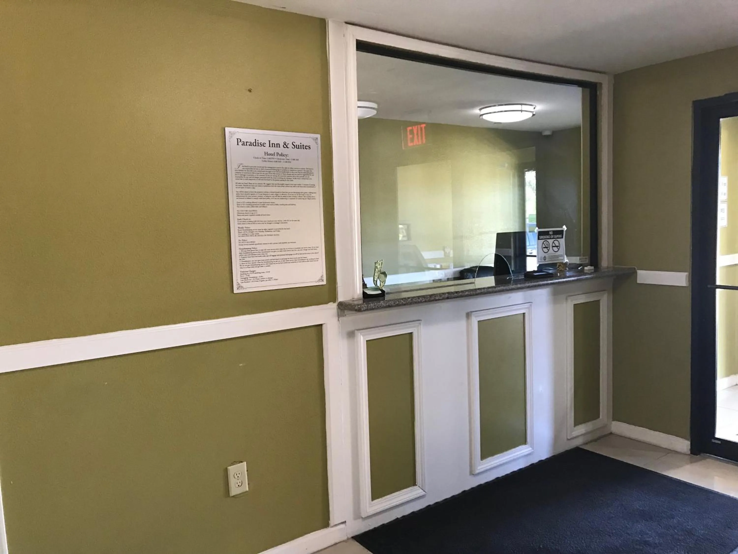 Lobby or reception in Paradise Inn & Suites