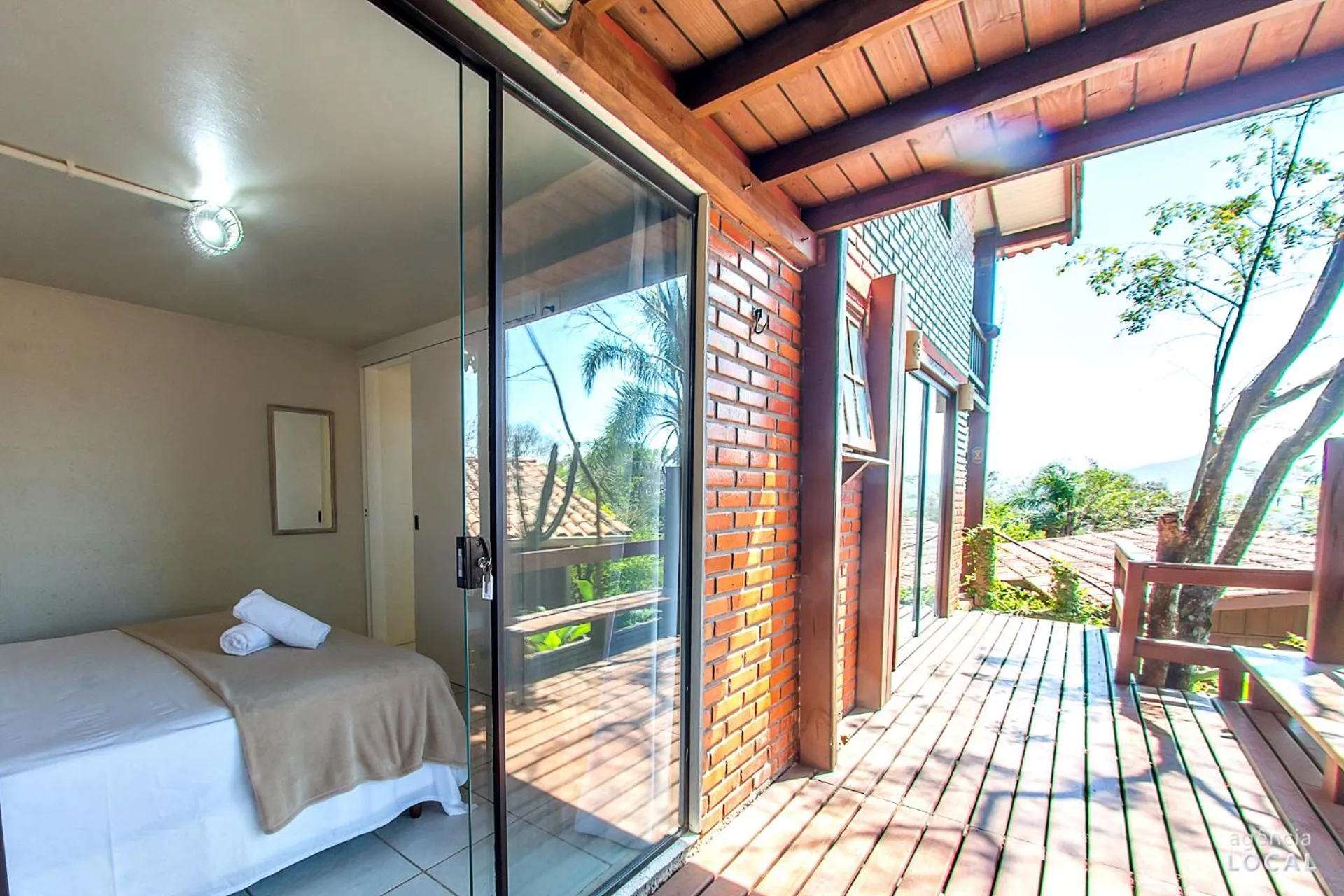 Balcony/Terrace, Bed in Pousada Rosa