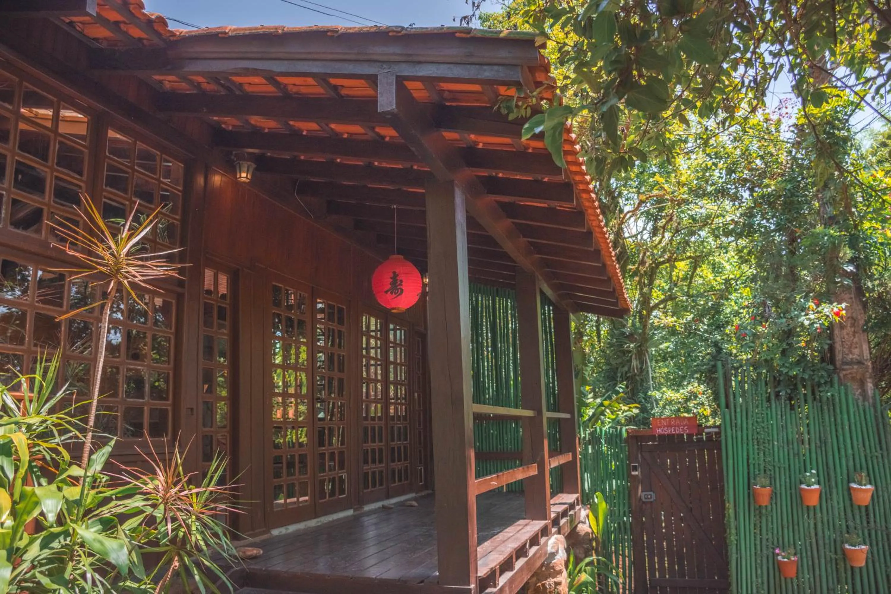 Facade/entrance in Pousada Rosa