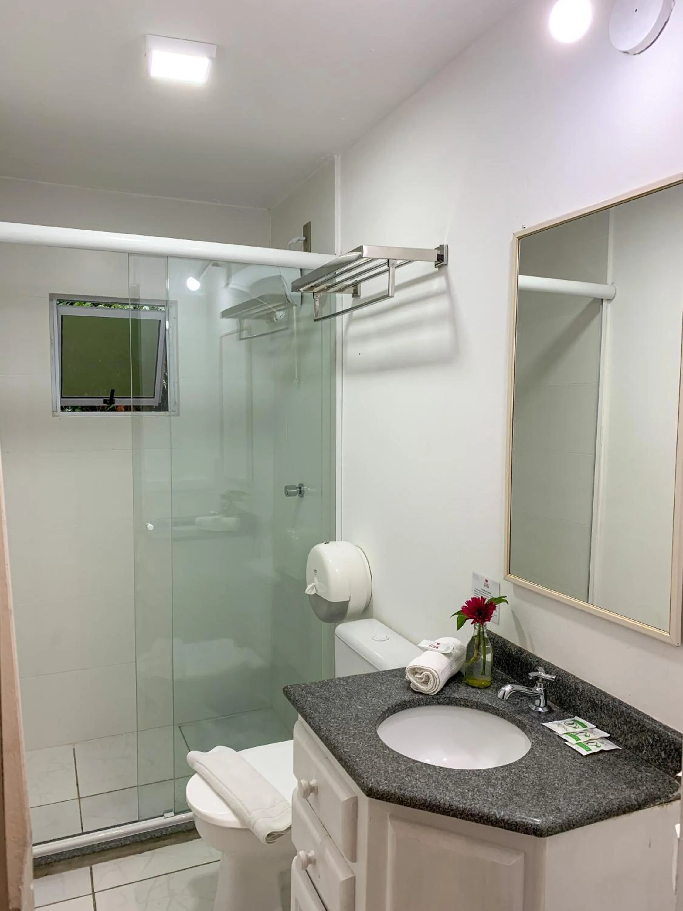 Bathroom in Pousada Rosa