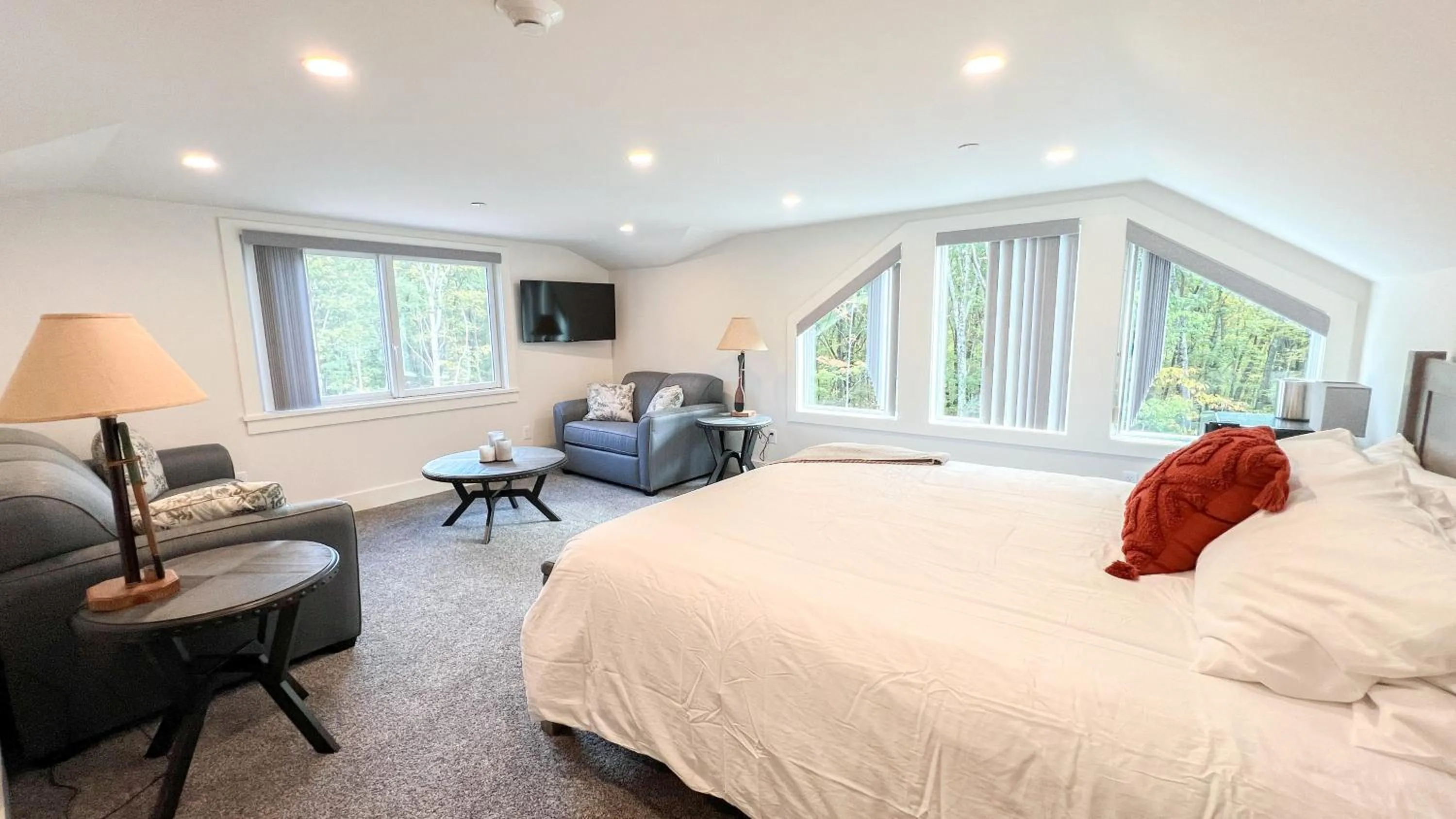 Bed in Four Seasons For Fun Bed & Breakfast