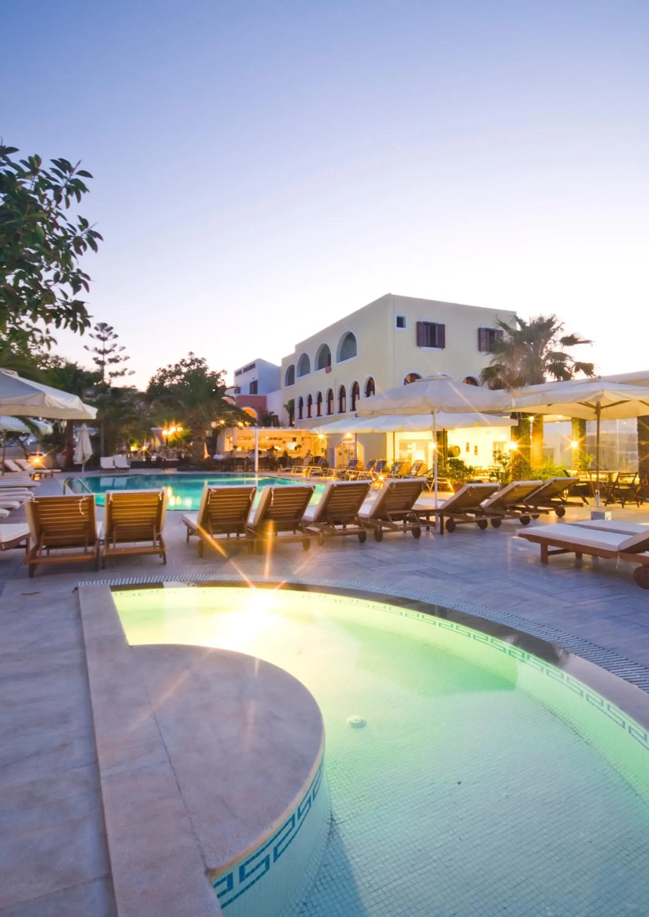 Swimming pool in Makarios Hotel Swimming pool in Makarios Hotel