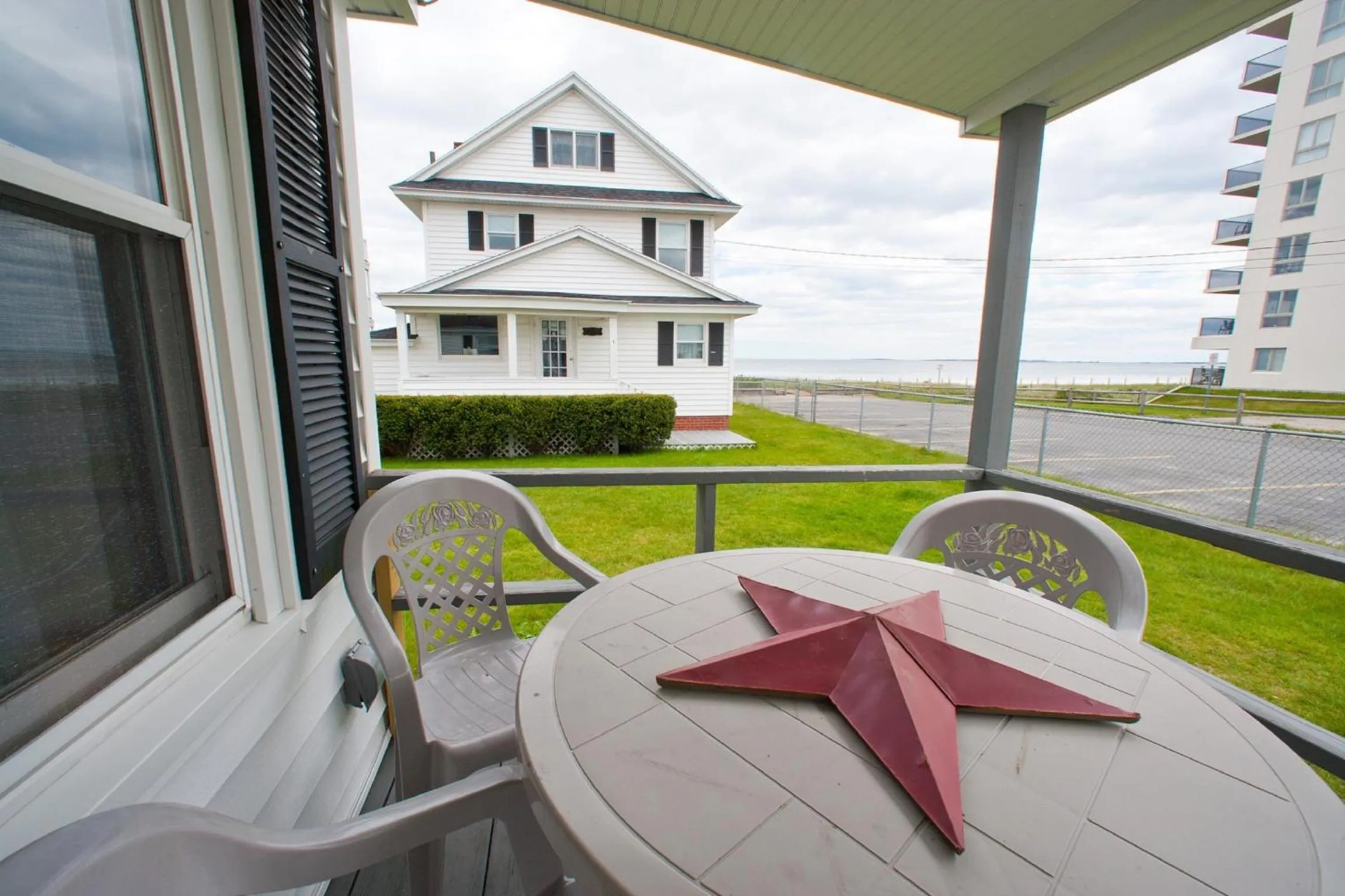 Balcony/Terrace in Crest Motel