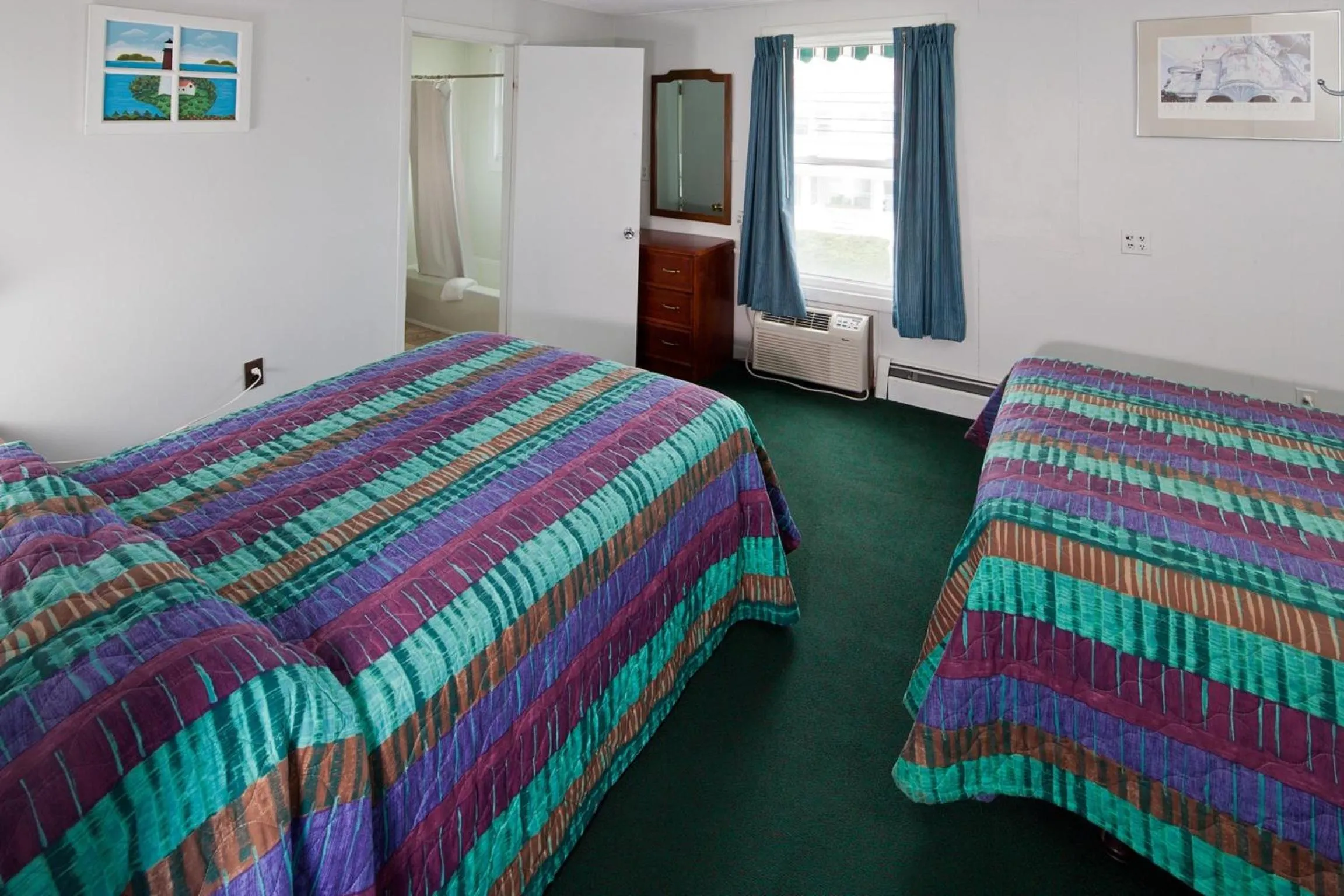 Bedroom, Bed in Crest Motel