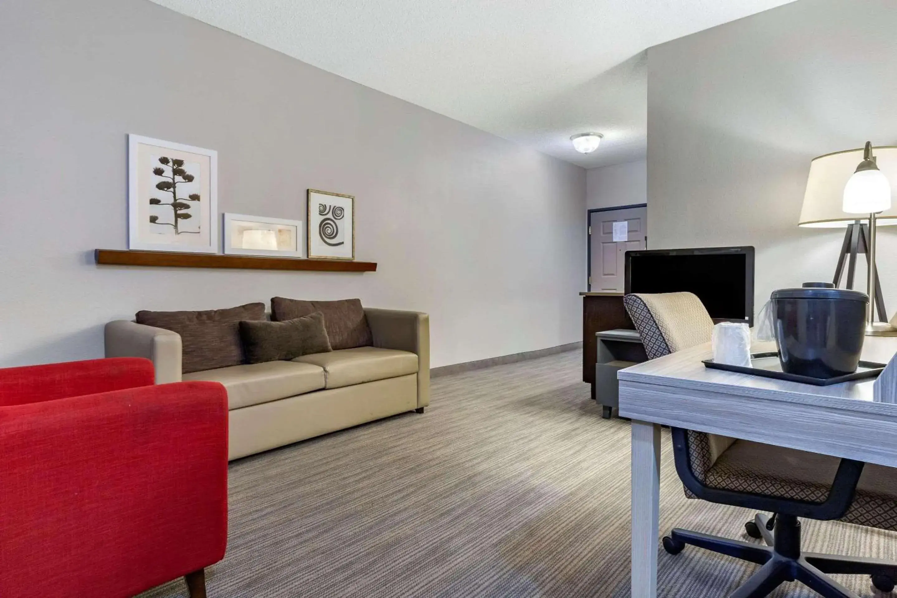 Bedroom in Country Inn & Suites by Radisson, Aiken, SC Bedroom in Country Inn & Suites by Radisson, Aiken, SC