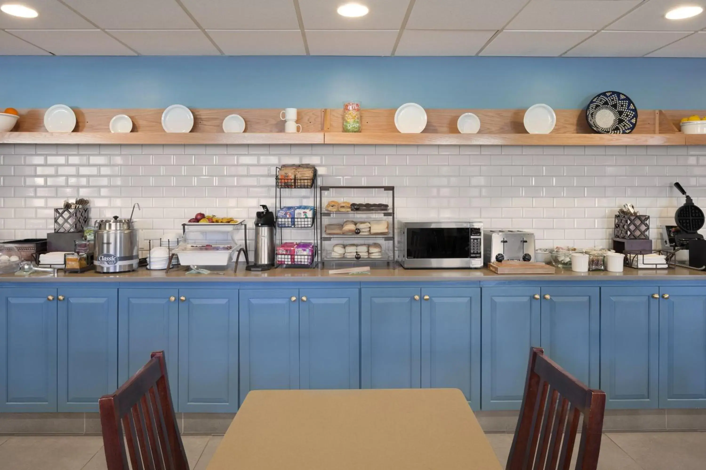 Restaurant/places to eat in Country Inn & Suites by Radisson, Aiken, SC Restaurant/places to eat in Country Inn & Suites by Radisson, Aiken, SC