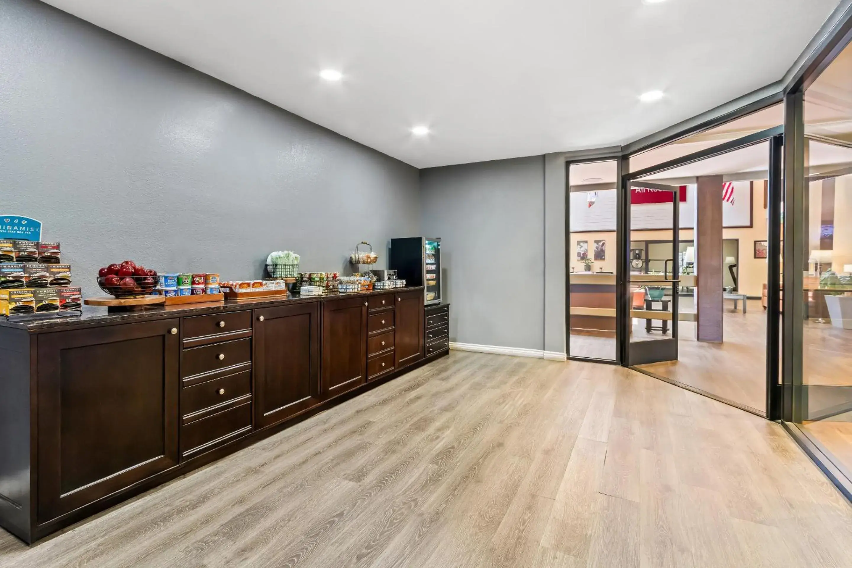 Breakfast in Red Roof Inn Ridgecrest Breakfast in Red Roof Inn Ridgecrest