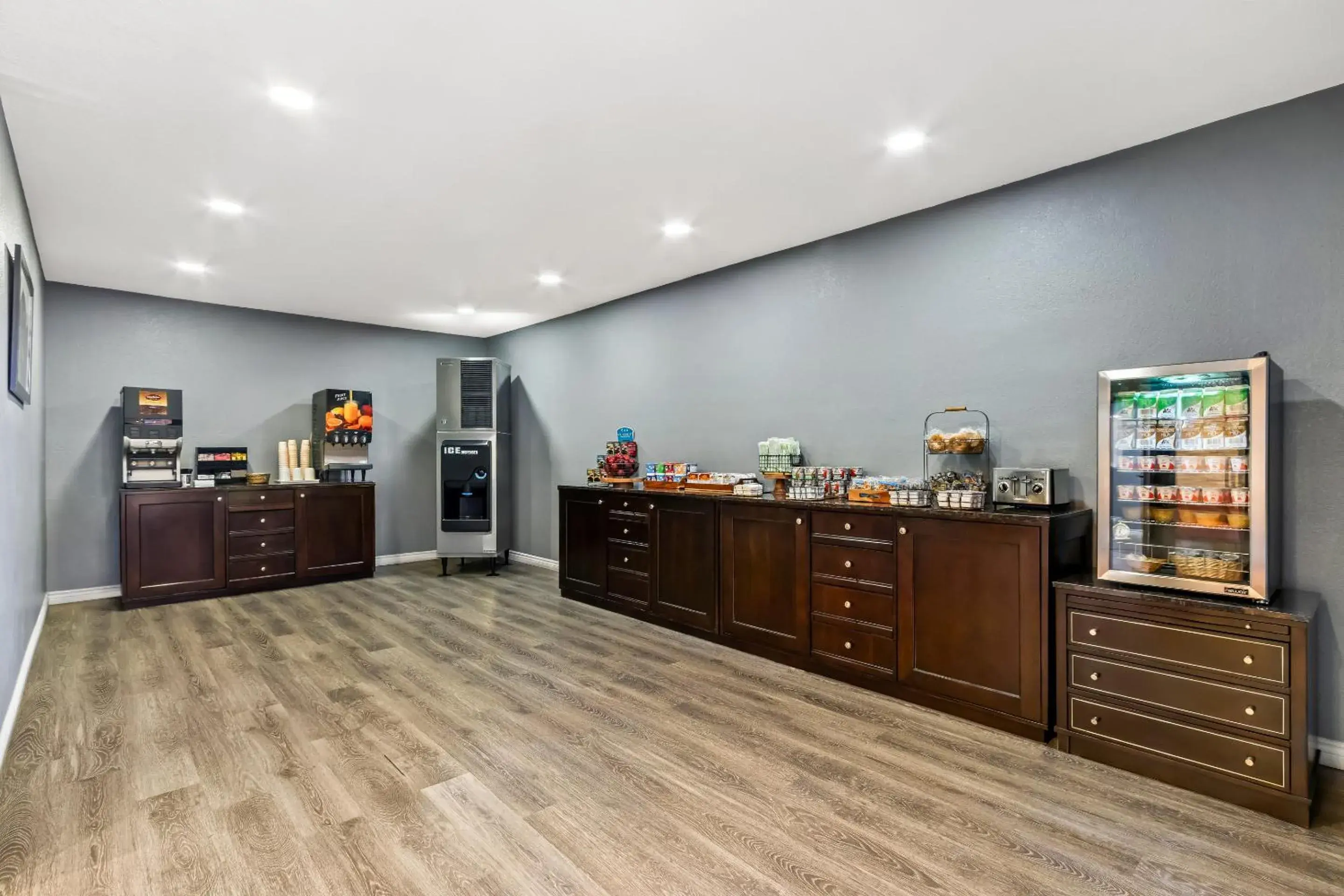 Breakfast in Red Roof Inn Ridgecrest Breakfast in Red Roof Inn Ridgecrest