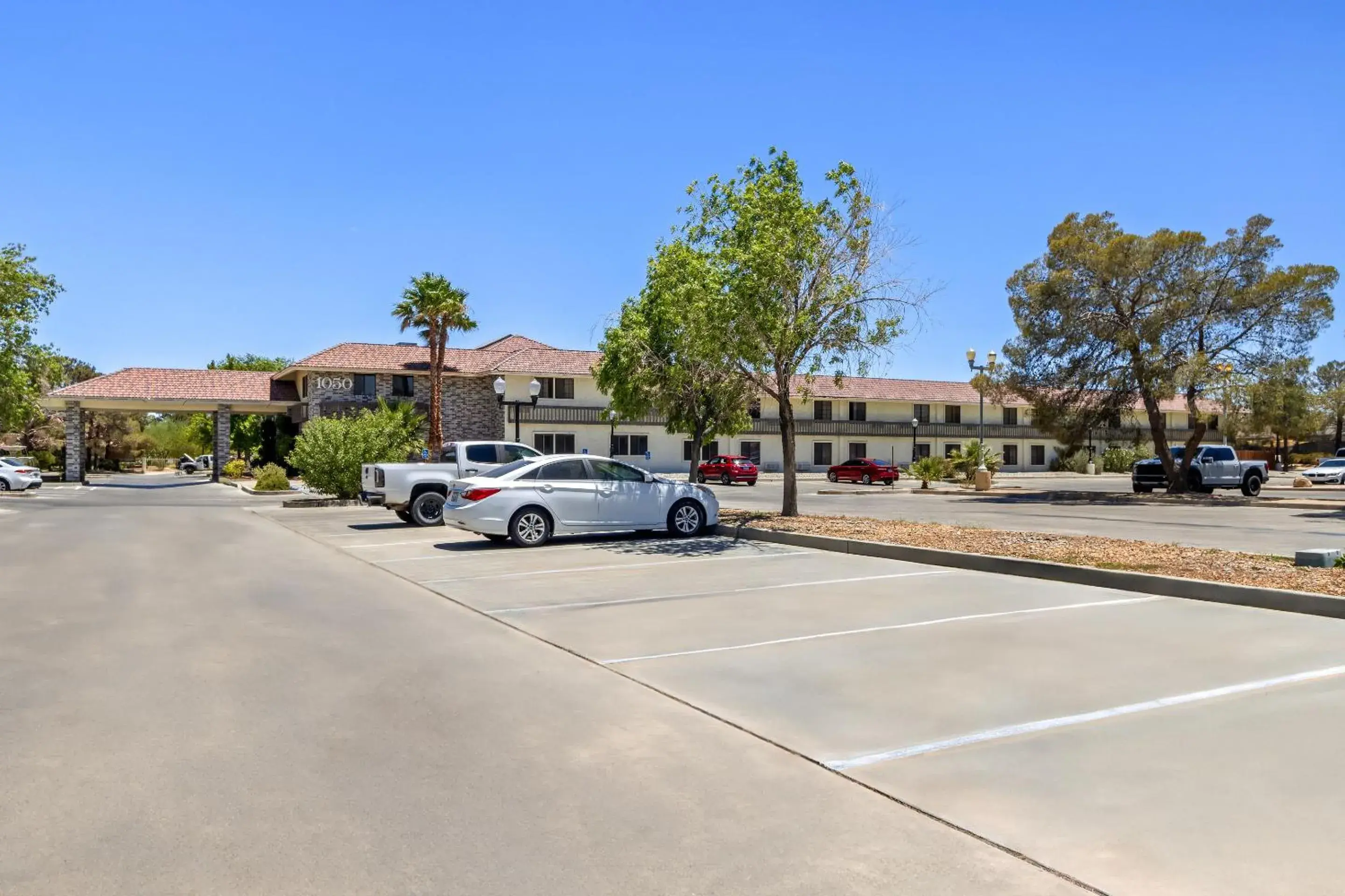 Property building in Red Roof Inn Ridgecrest Property building in Red Roof Inn Ridgecrest
