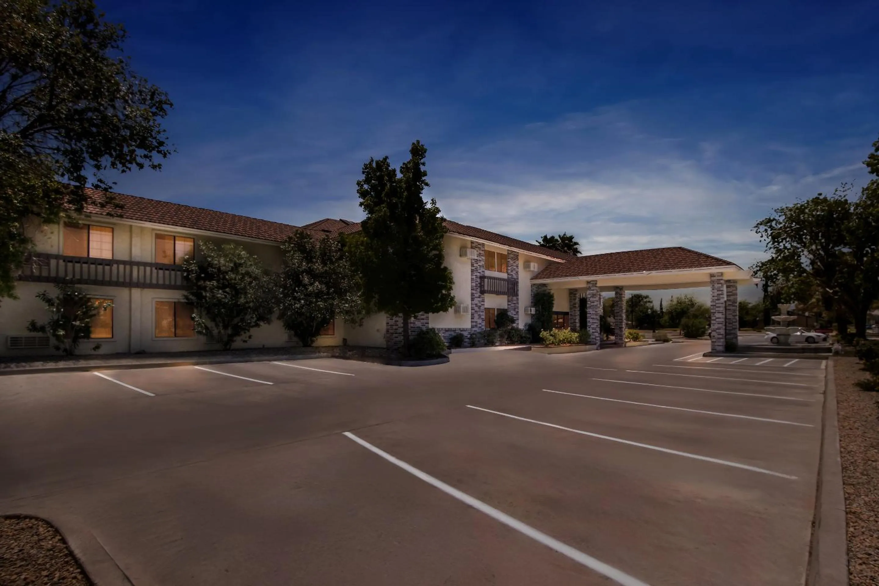 Facade/entrance in Red Roof Inn Ridgecrest