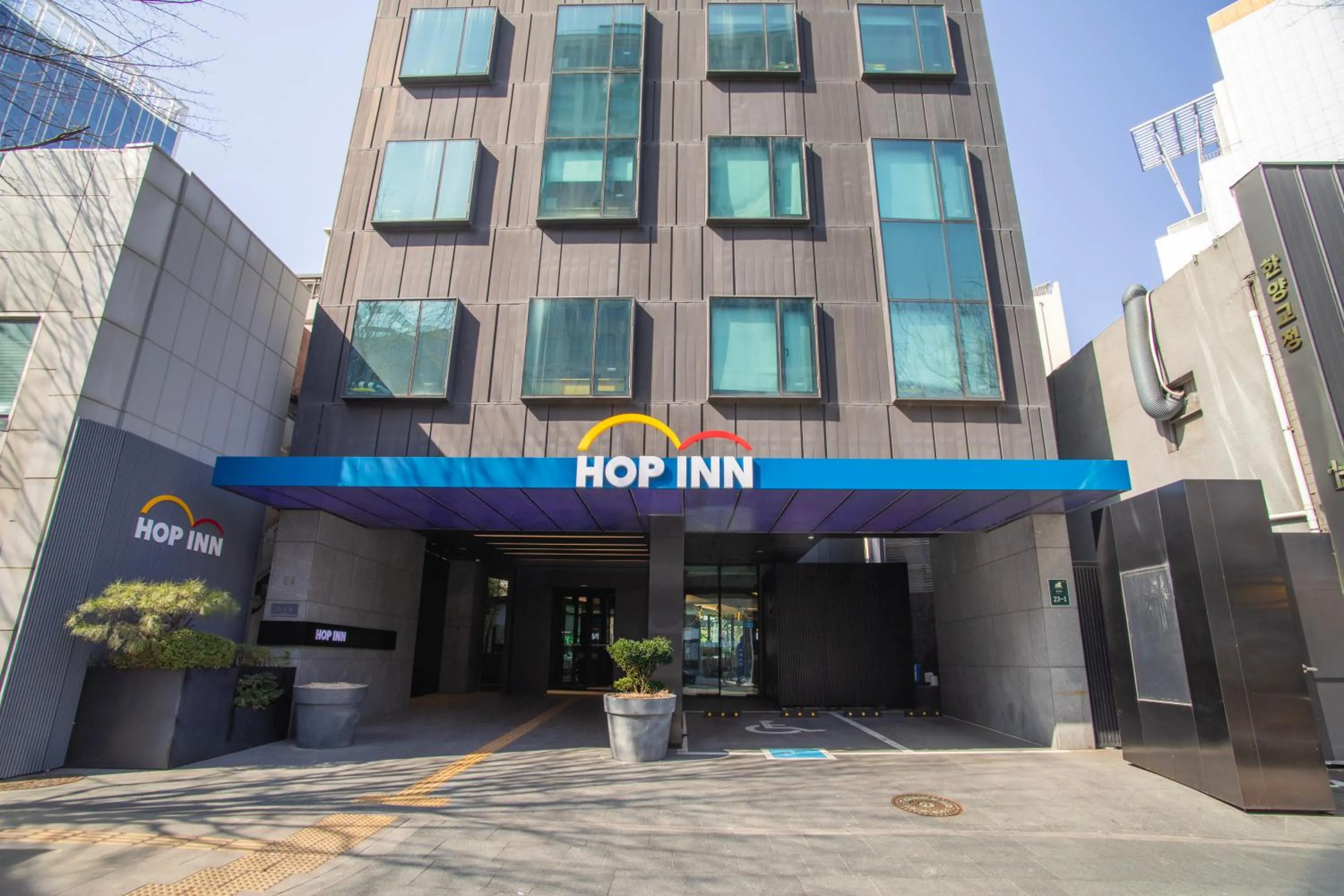 Facade/entrance in Hop Inn Seoul Myeongdong