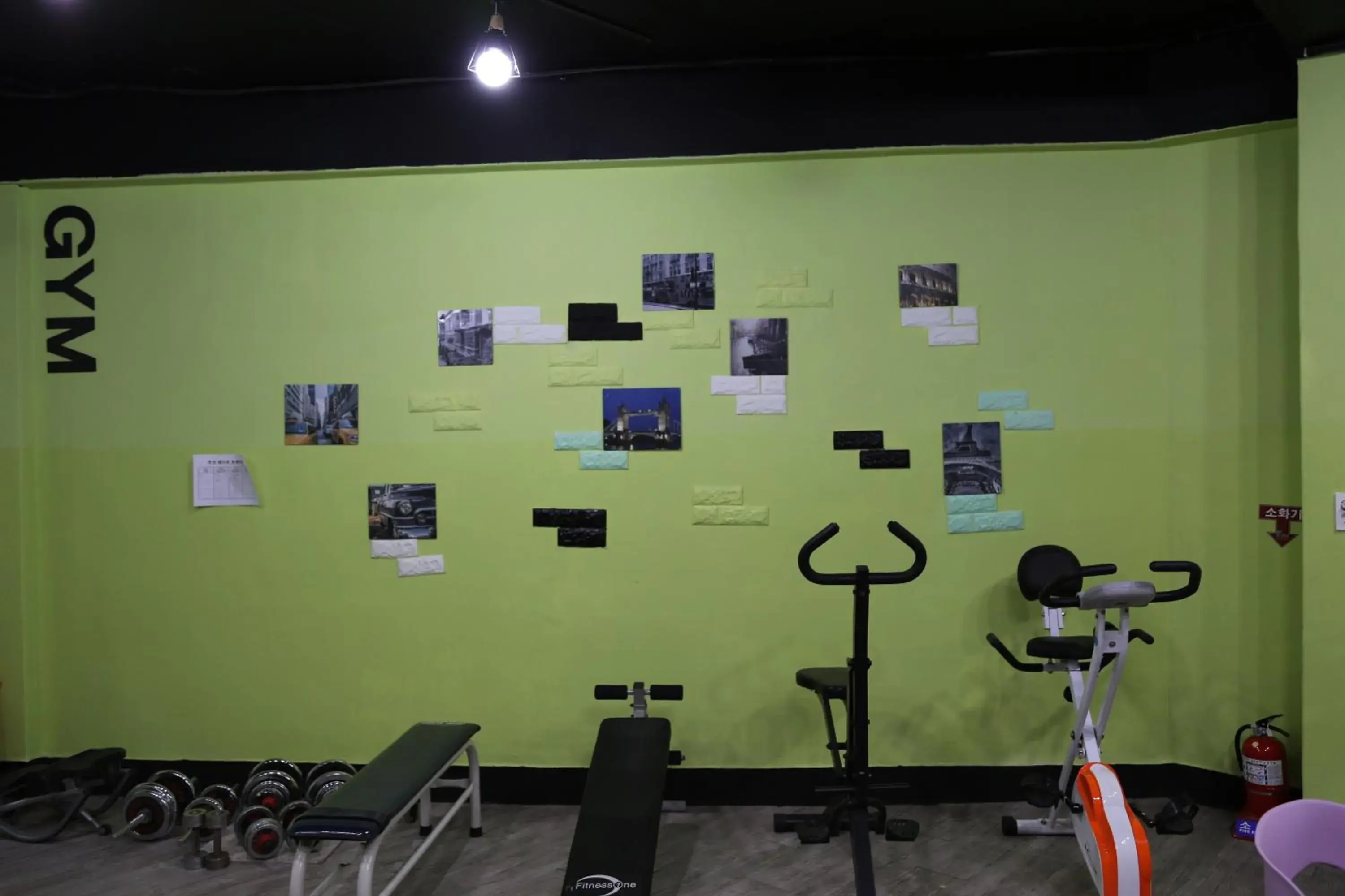 Fitness centre/facilities in Ekonomy Hotel Incheon Fitness centre/facilities in Ekonomy Hotel Incheon
