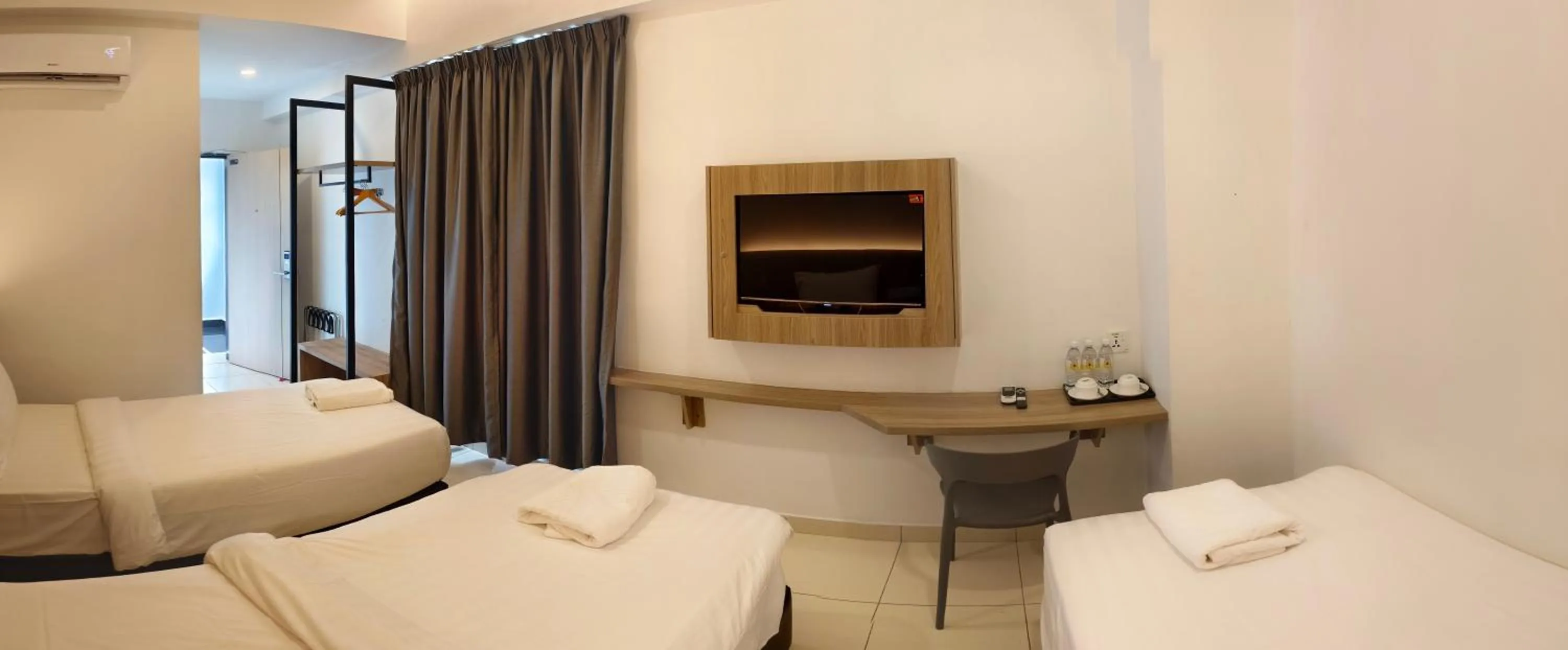 Bedroom, Bed in Hotel Golden View Nilai