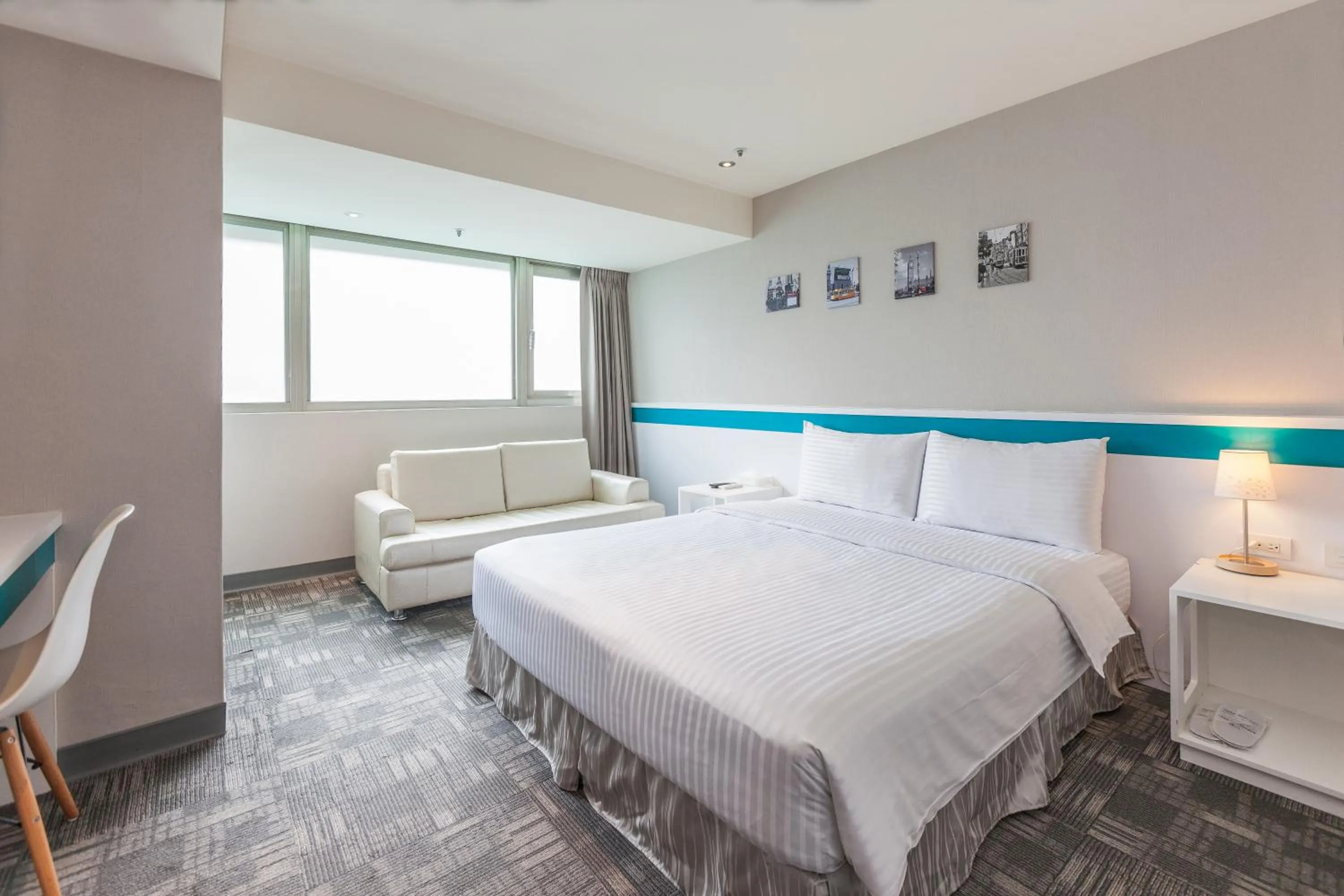 Photo of the whole room, Bed in 9ine Hotel