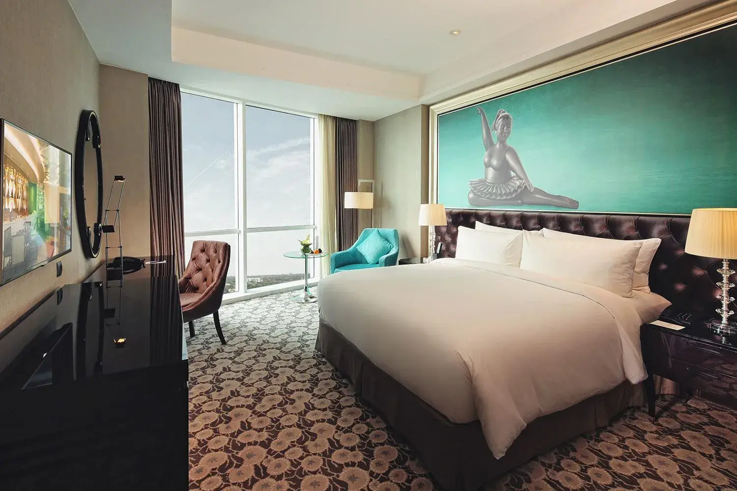Toilet, Bed in Hotel Ciputra World Surabaya managed by Swiss-Belhotel International Toilet, Bed in Hotel Ciputra World Surabaya managed by Swiss-Belhotel International