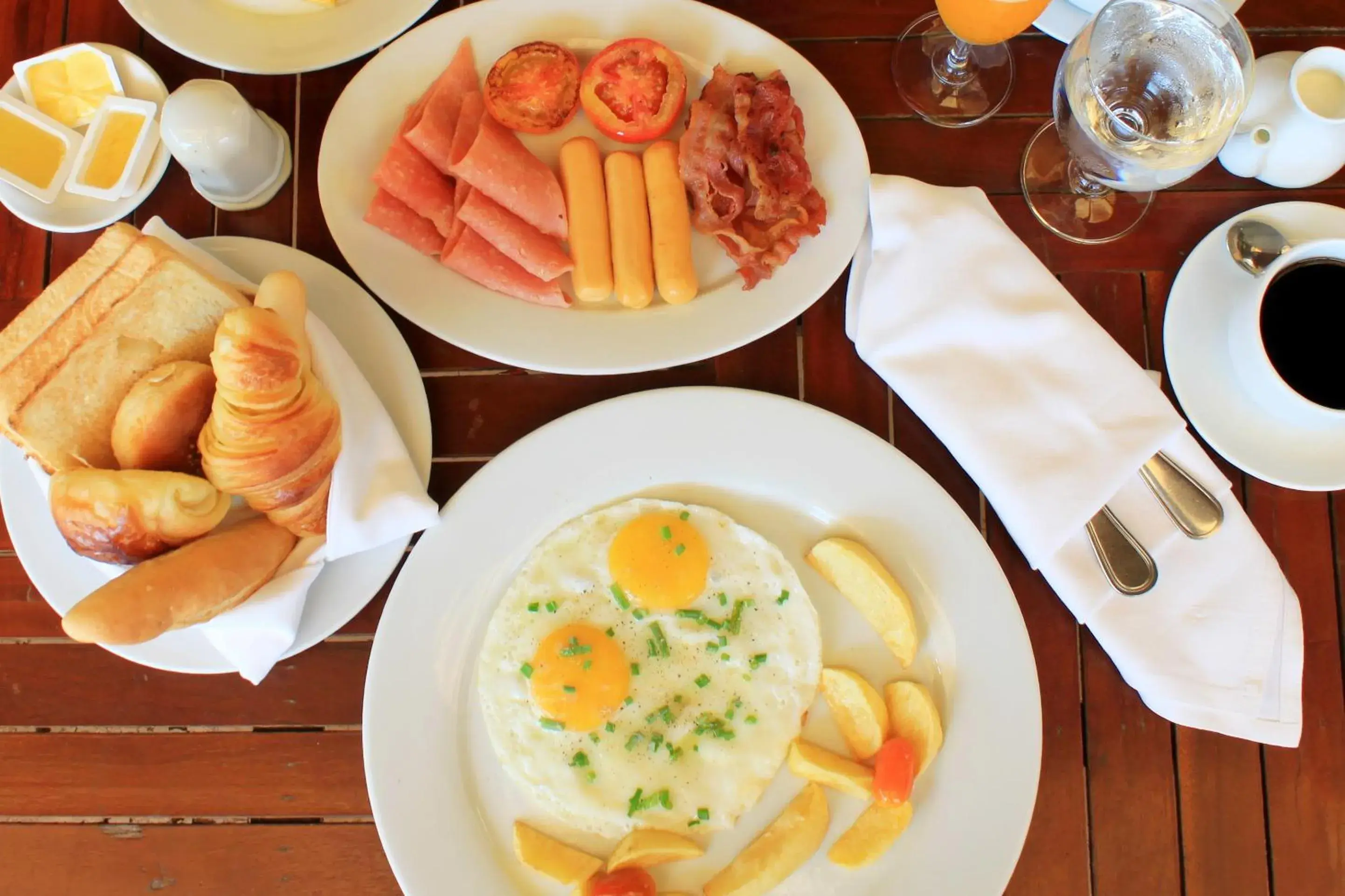 Continental breakfast in Cheathata CTS Hotel Siem Reap