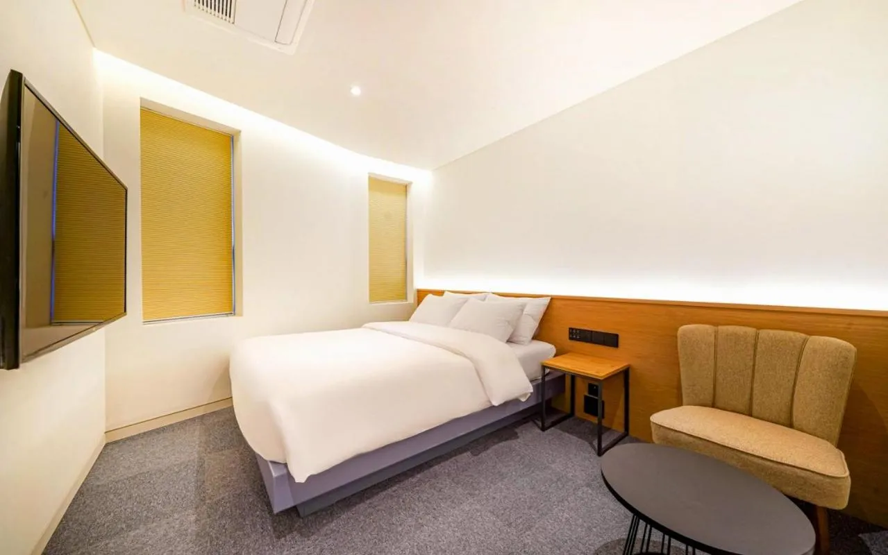 Bed in Haeundae The Van Hotel