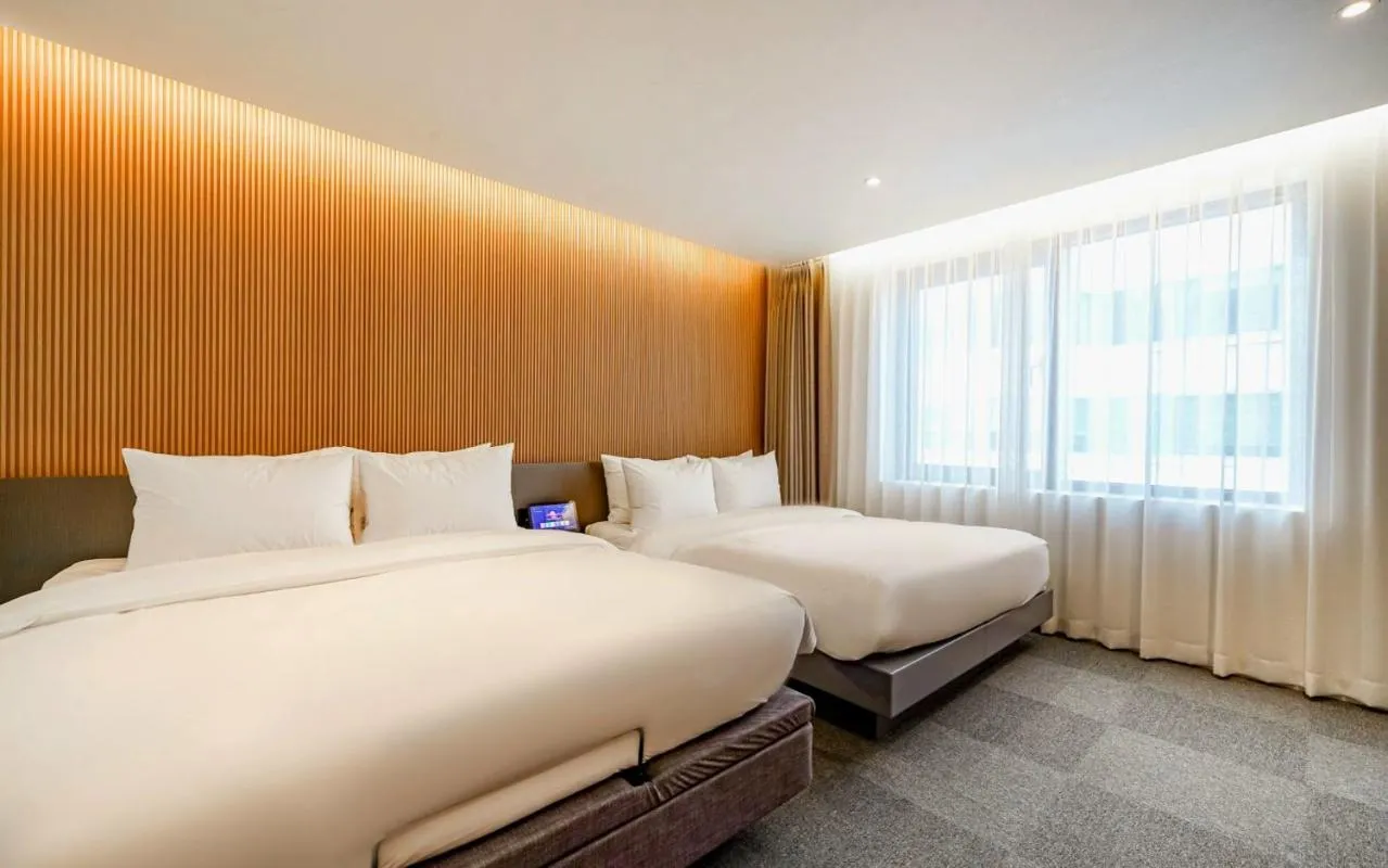 Bed in Haeundae The Van Hotel