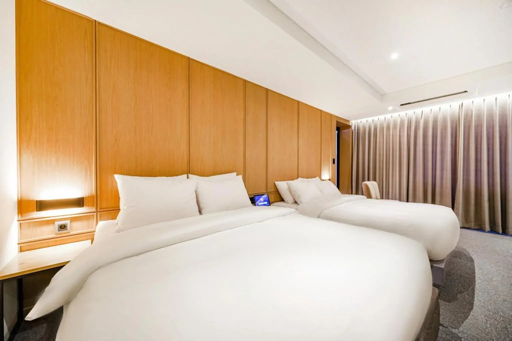 Bedroom, Bed in Haeundae The Van Hotel Bedroom, Bed in Haeundae The Van Hotel