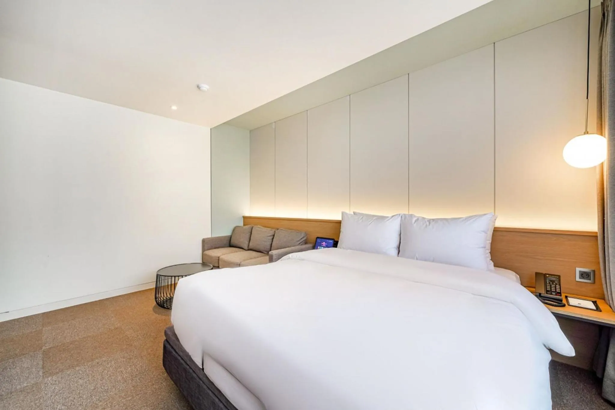 Bedroom, Bed in Haeundae The Van Hotel