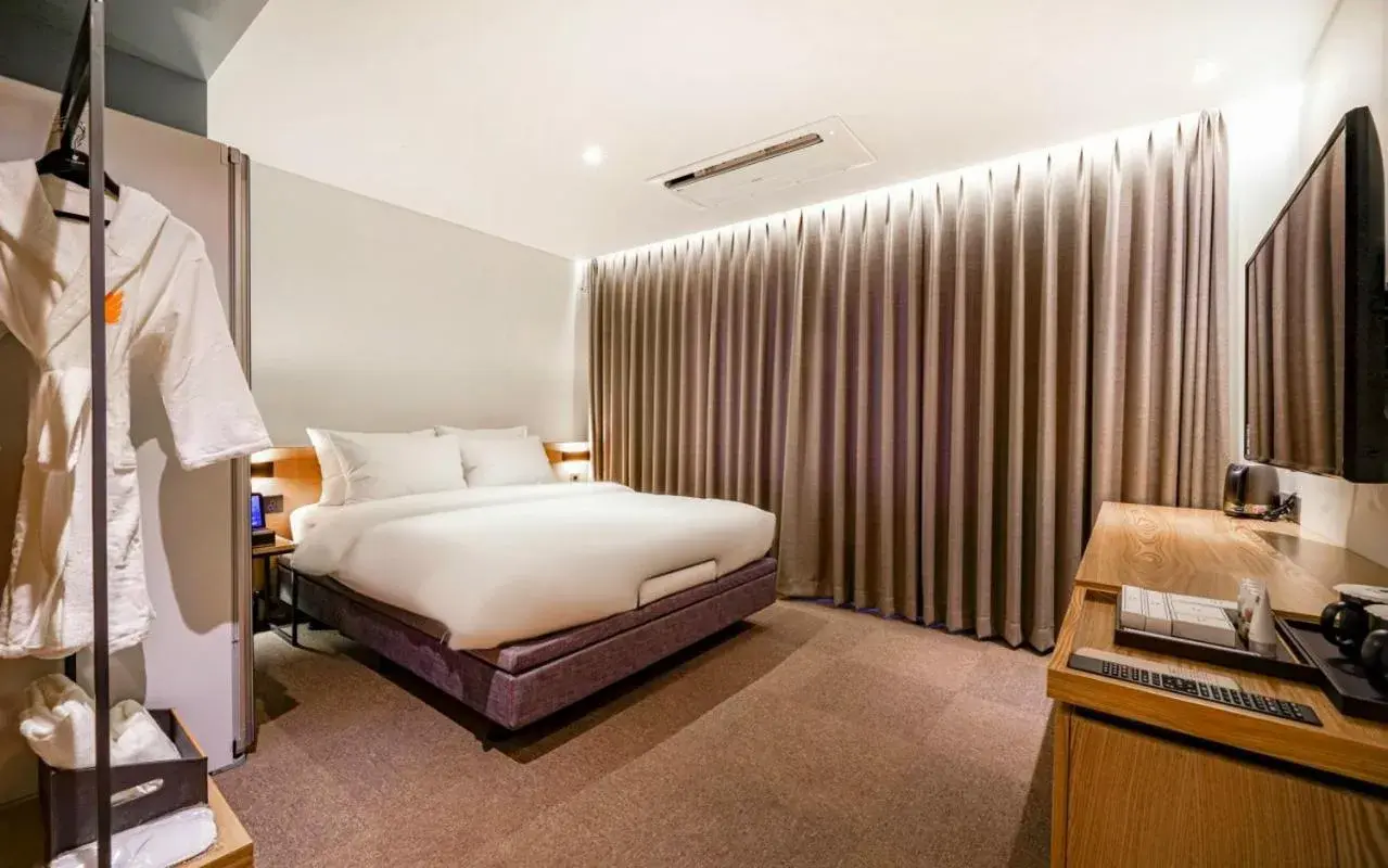 Bed in Haeundae The Van Hotel Bed in Haeundae The Van Hotel