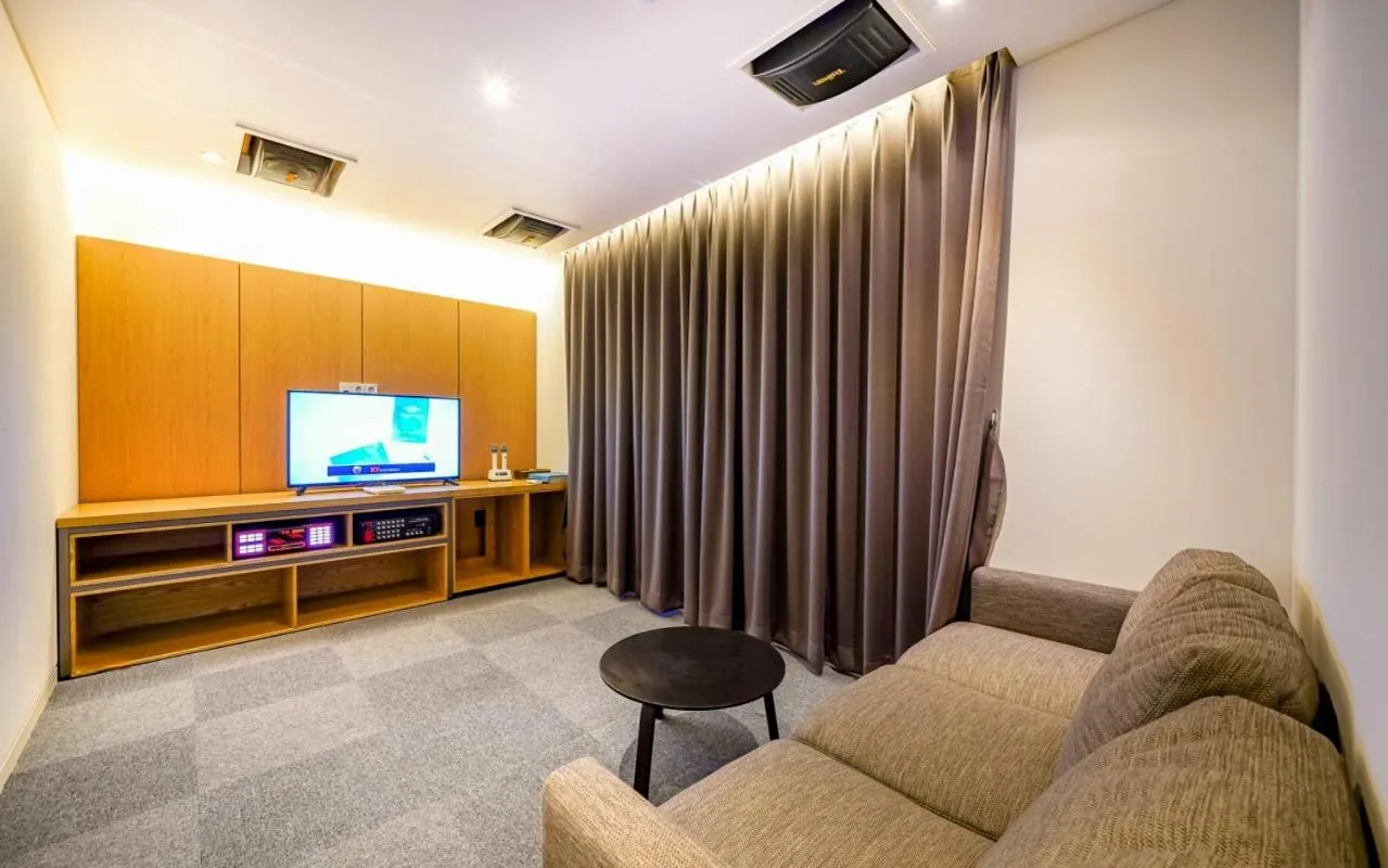 Karaoke in Haeundae The Van Hotel