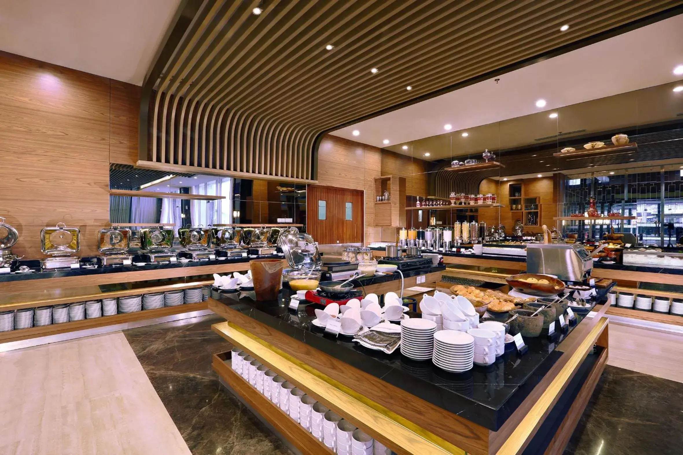 Restaurant/places to eat in Harper Malioboro Yogyakarta by ASTON Restaurant/places to eat in Harper Malioboro Yogyakarta by ASTON