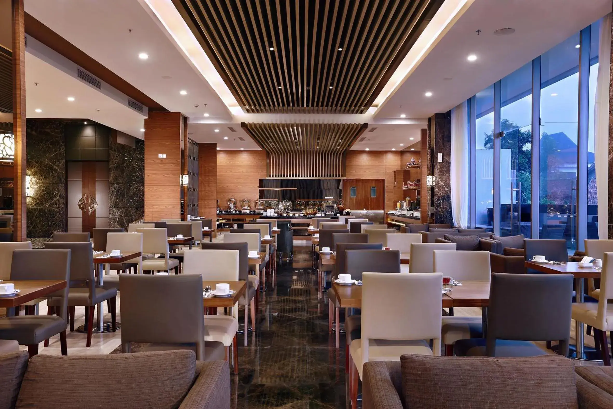 Restaurant/places to eat in Harper Malioboro Yogyakarta by ASTON Restaurant/places to eat in Harper Malioboro Yogyakarta by ASTON