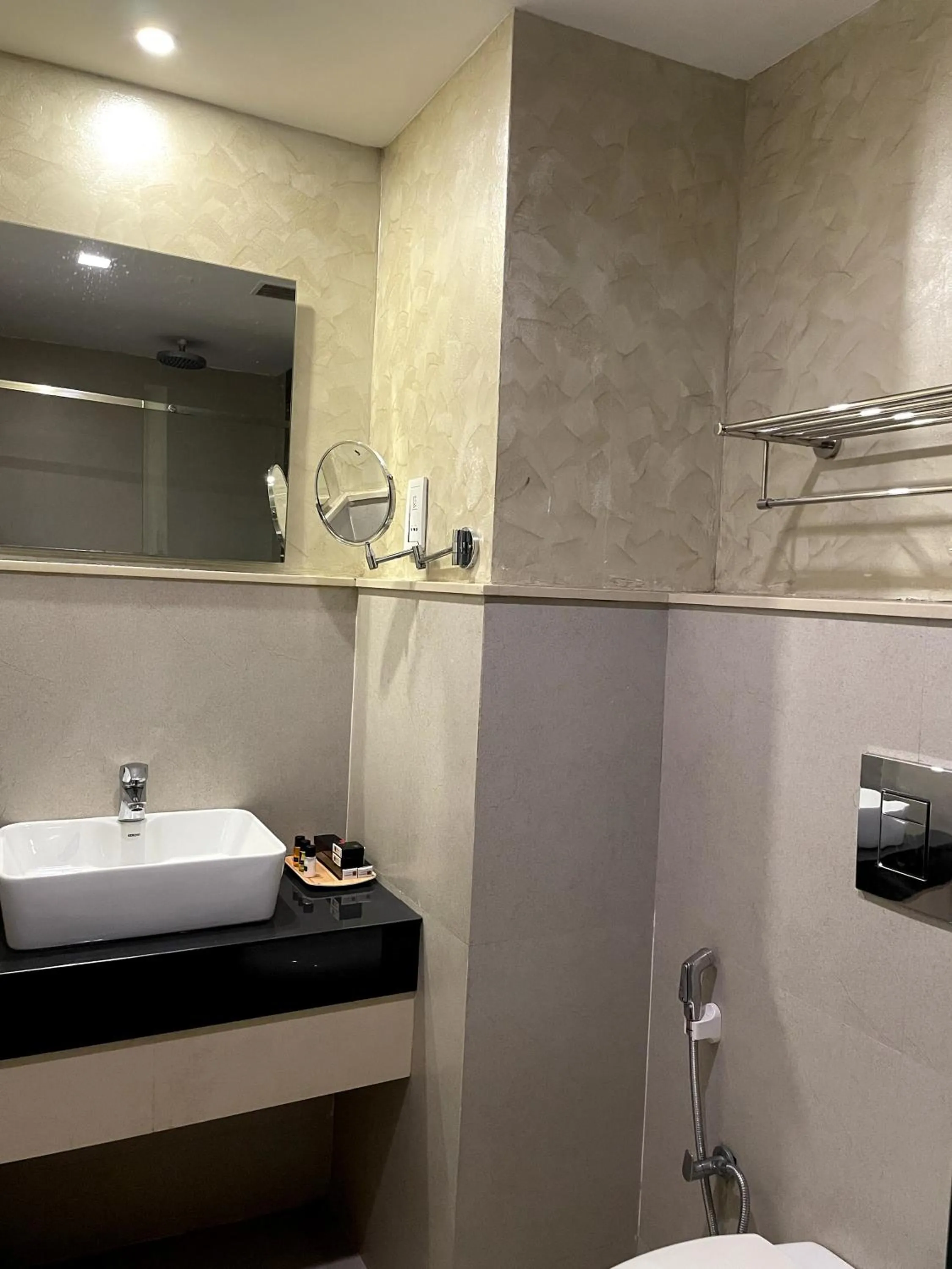 Bathroom in Hotel Indriya Wayanad