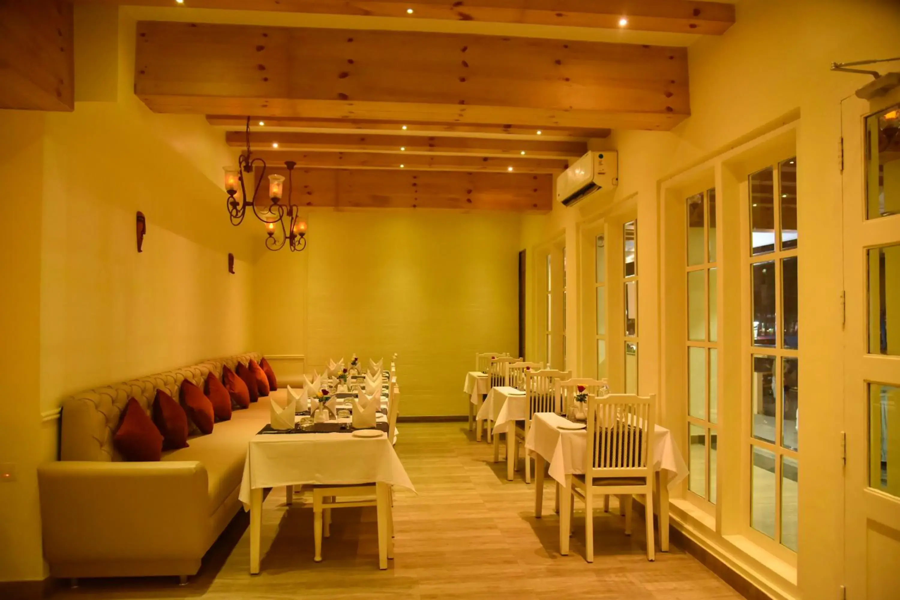 Restaurant/places to eat in Hotel Indriya Wayanad Restaurant/places to eat in Hotel Indriya Wayanad