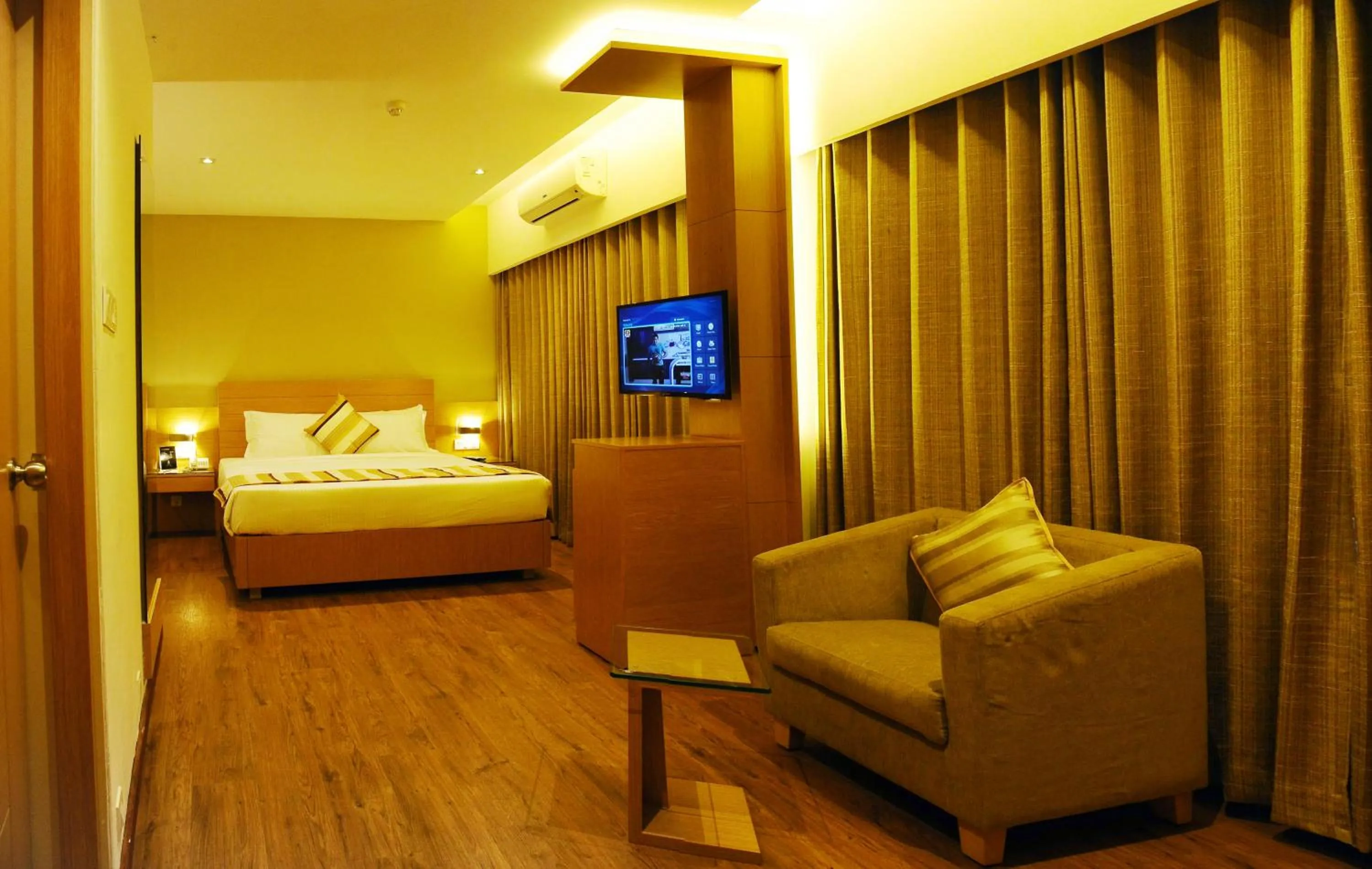 TV and multimedia, Bed in Hotel Indriya Wayanad