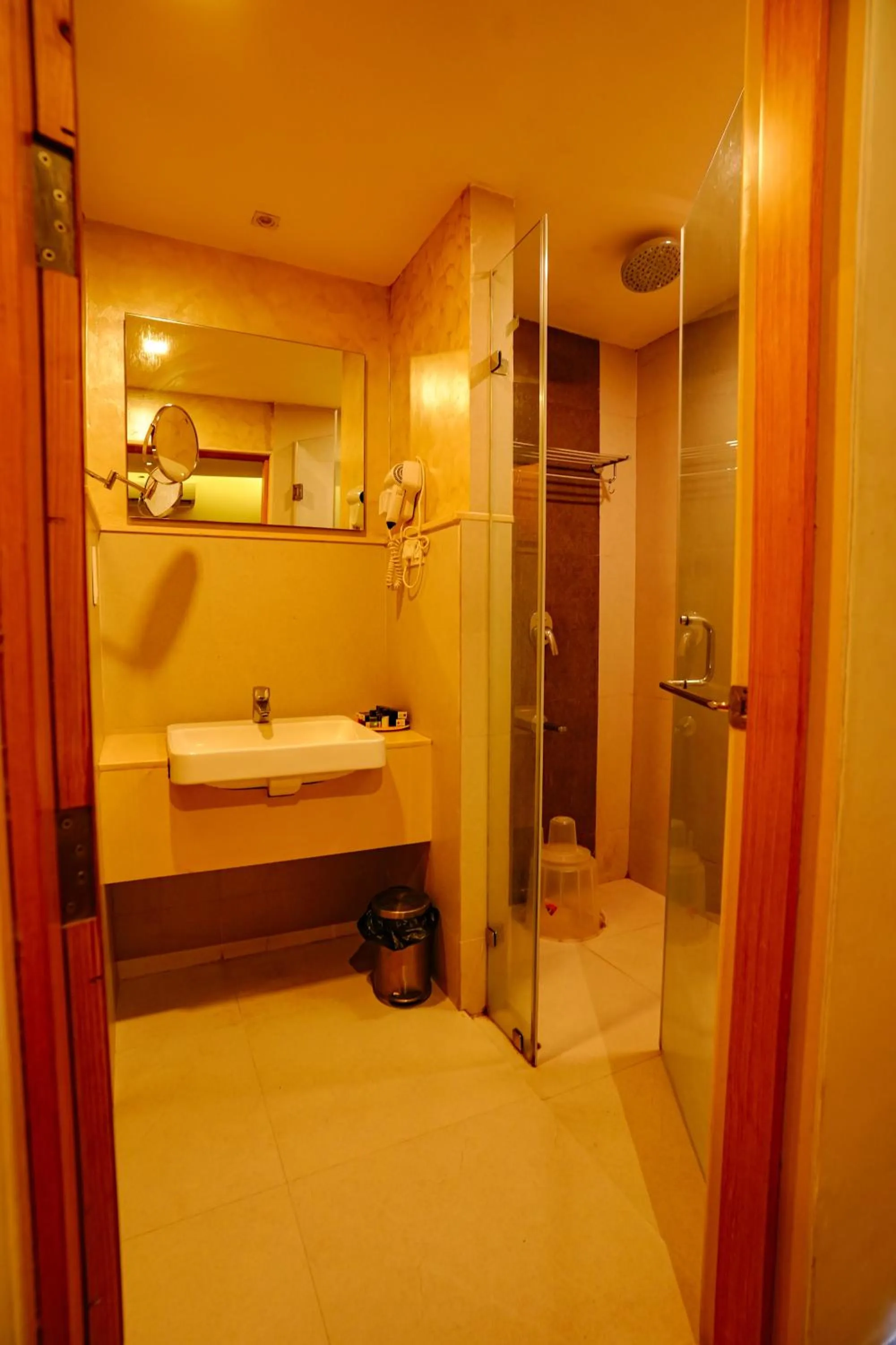 Shower in Hotel Indriya Wayanad