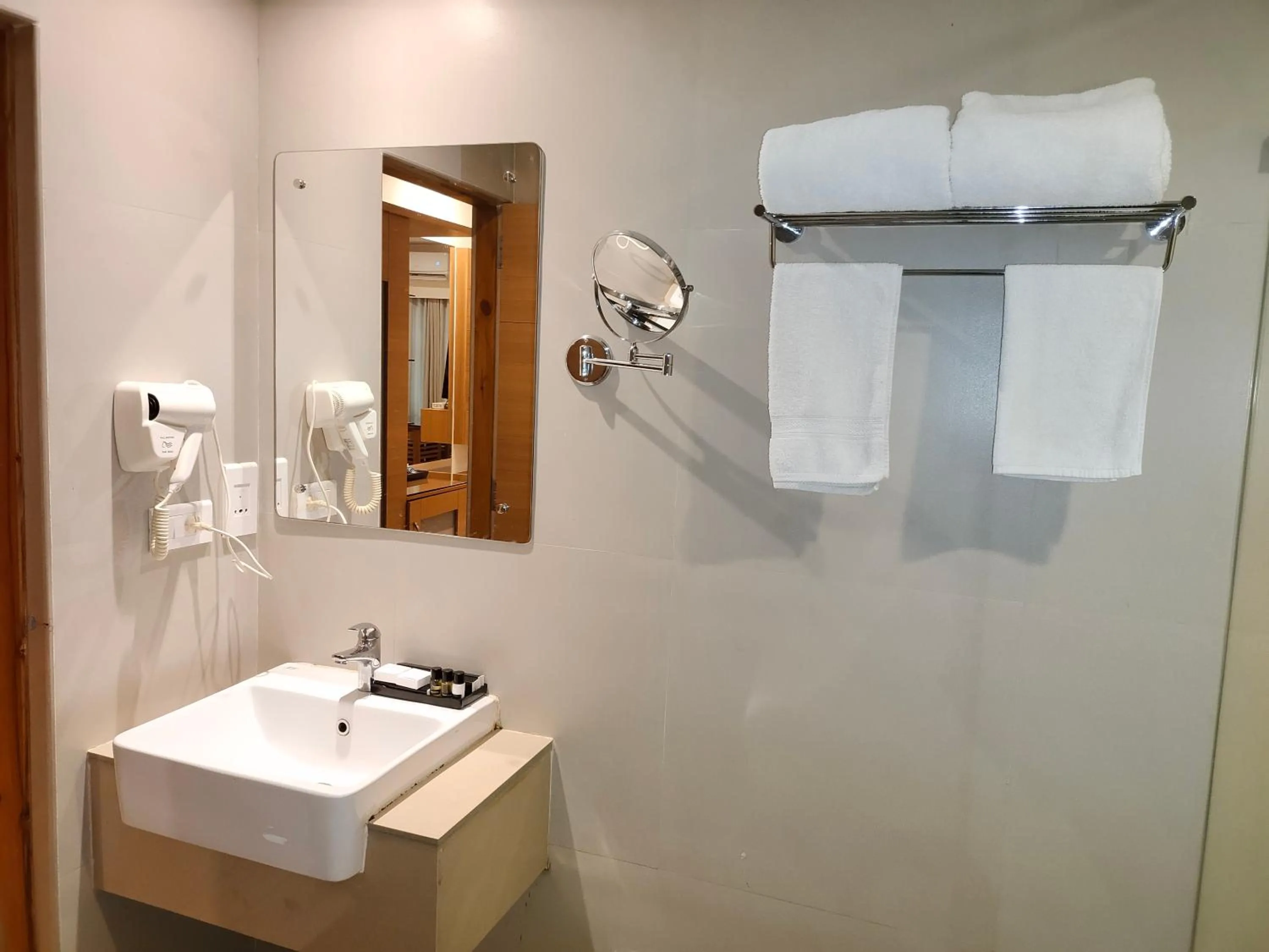 Bathroom in Hotel Indriya Wayanad