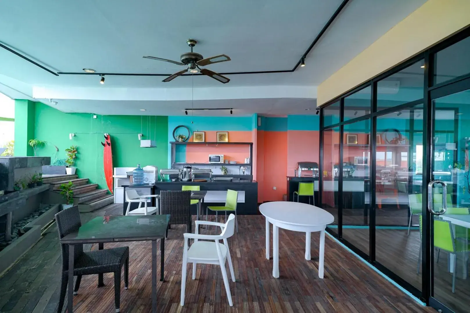 Restaurant/places to eat in Sans Sunset Point Seminyak Restaurant/places to eat in Sans Sunset Point Seminyak