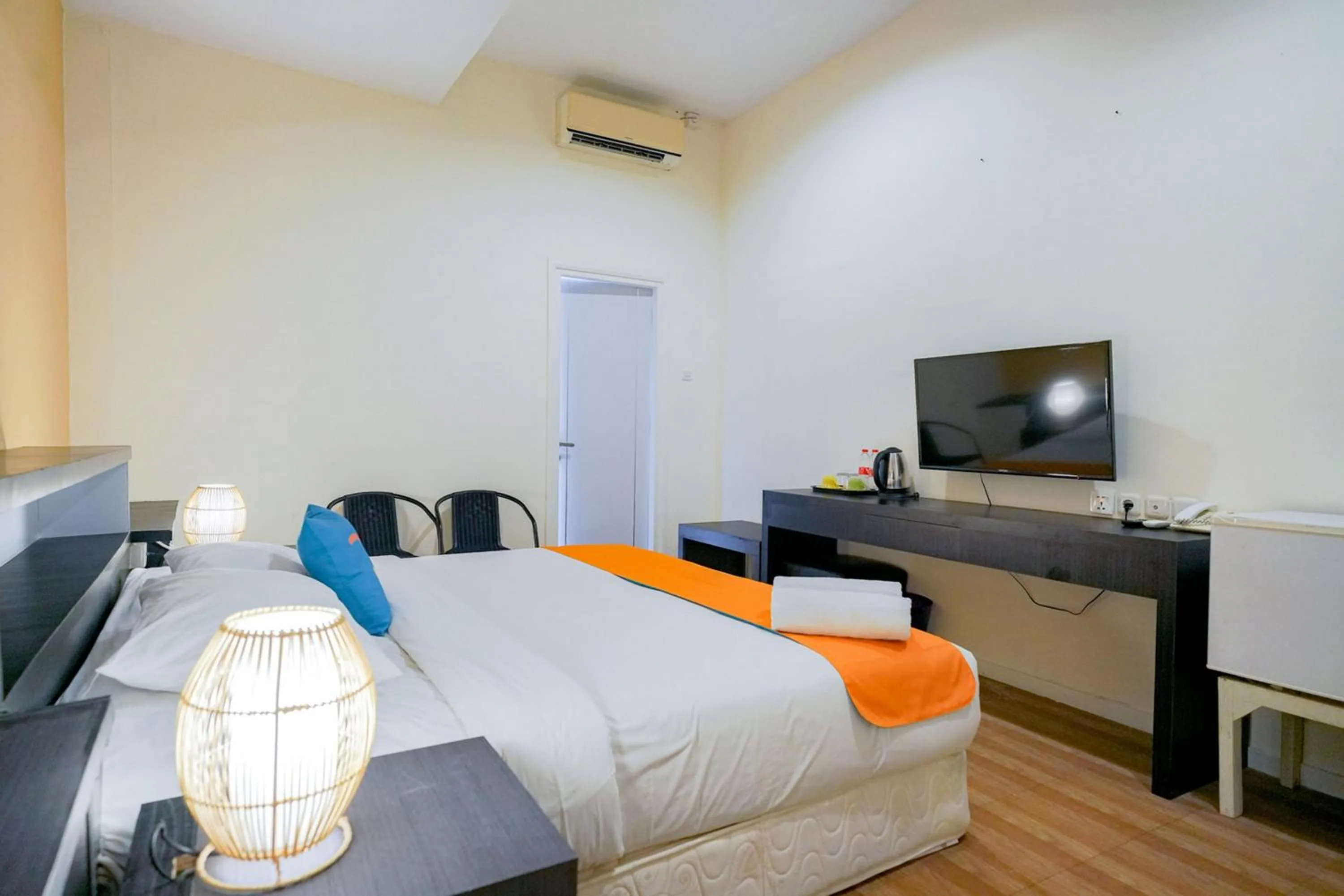 Bedroom, Bed in Sans Sunset Point Seminyak