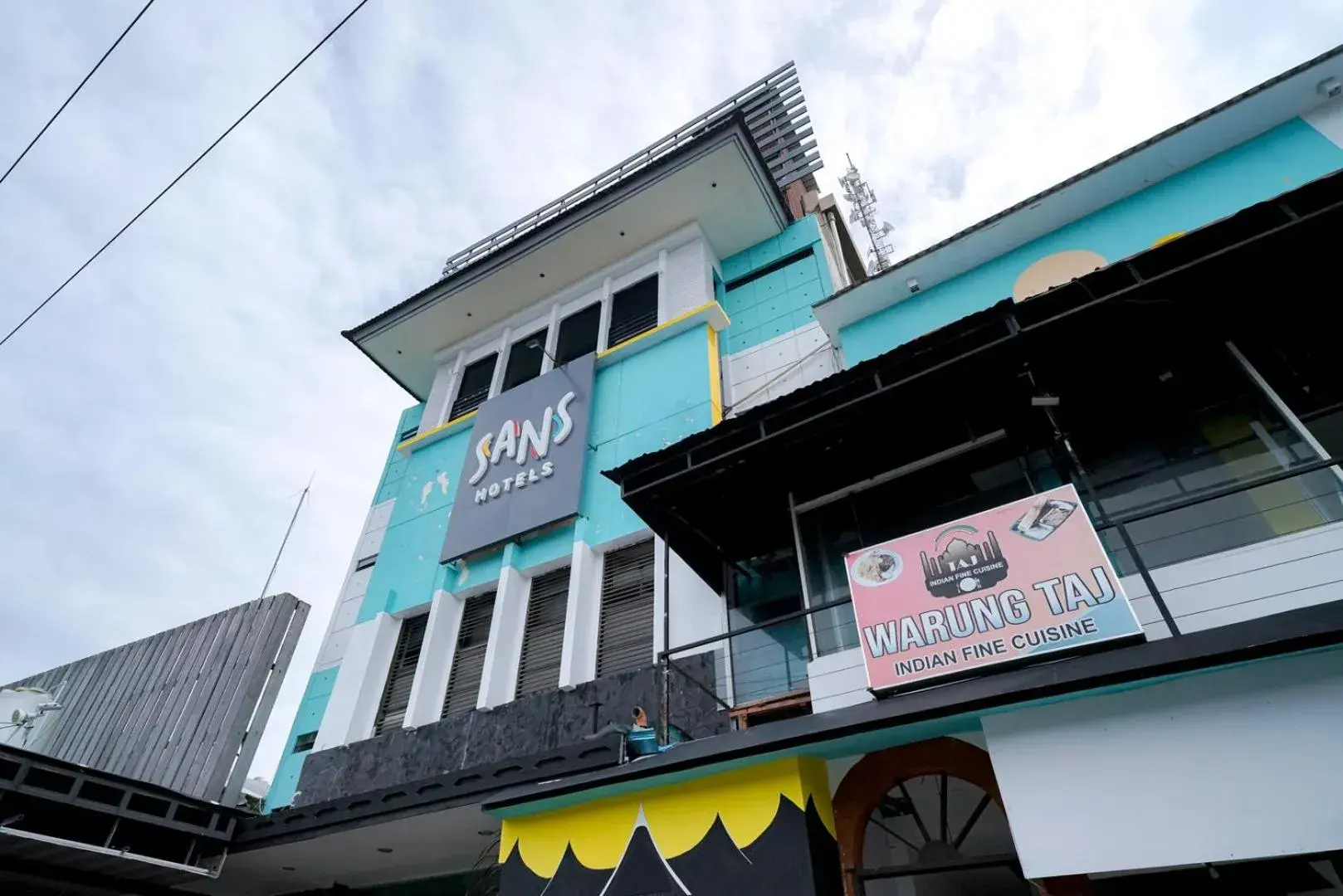 Property building in Sans Sunset Point Seminyak Property building in Sans Sunset Point Seminyak