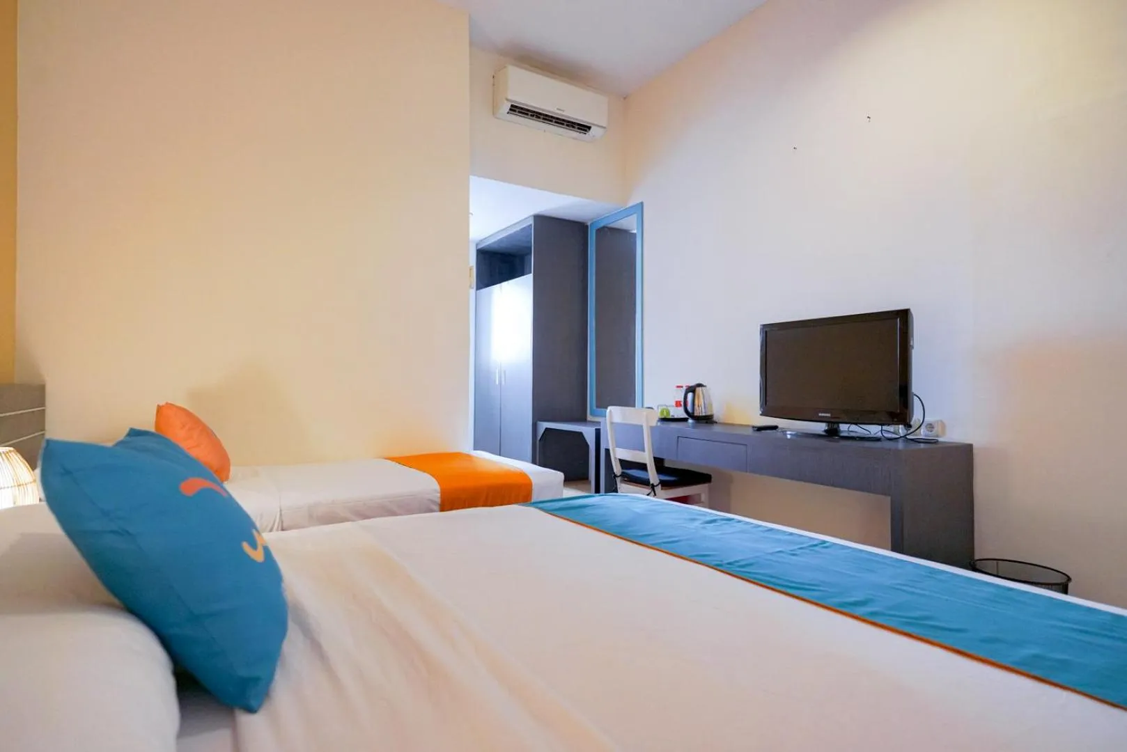 Bedroom, Bed in Sans Sunset Point Seminyak