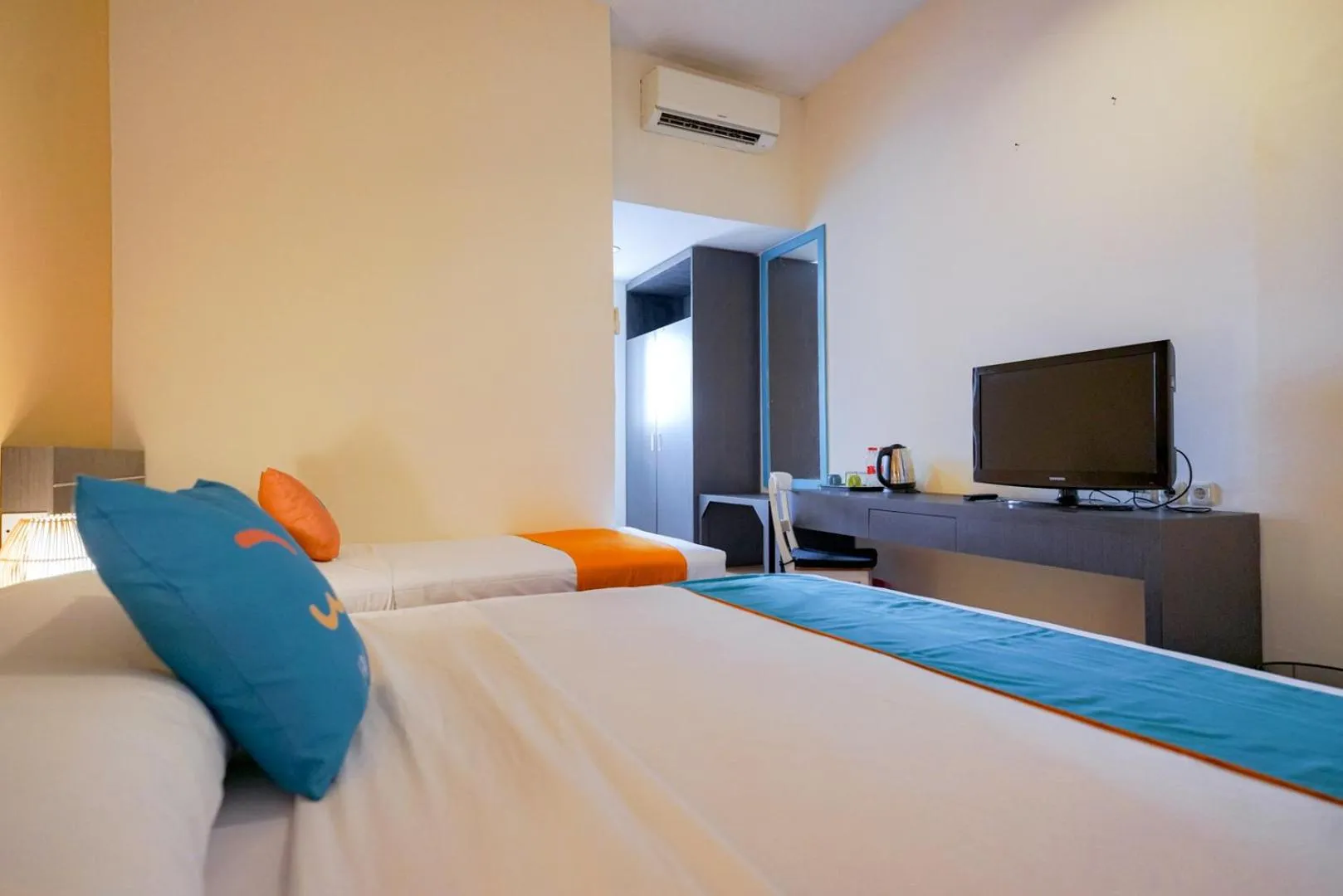 Bedroom, Bed in Sans Sunset Point Seminyak