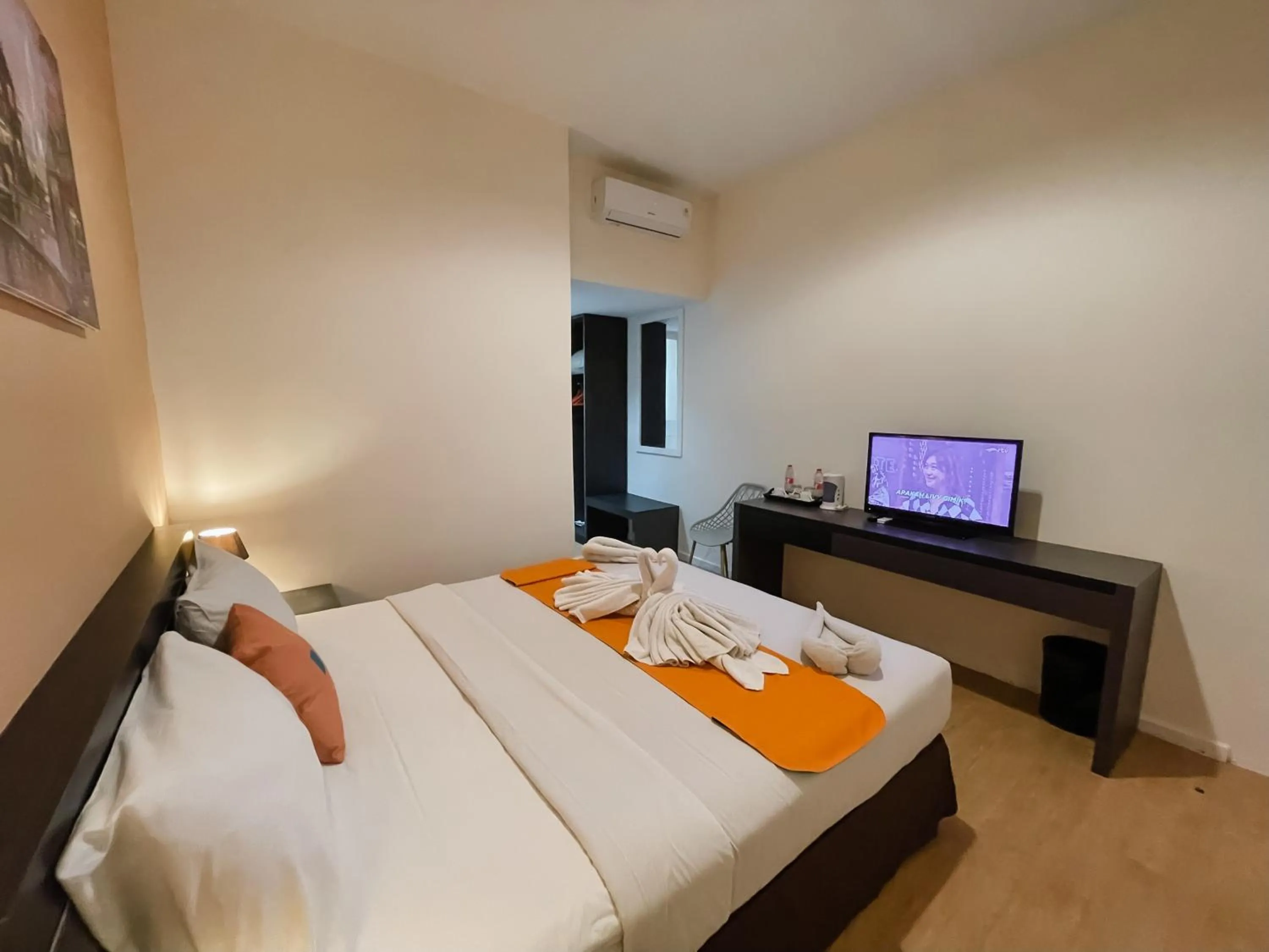 Bedroom, Bed in Sans Sunset Point Seminyak