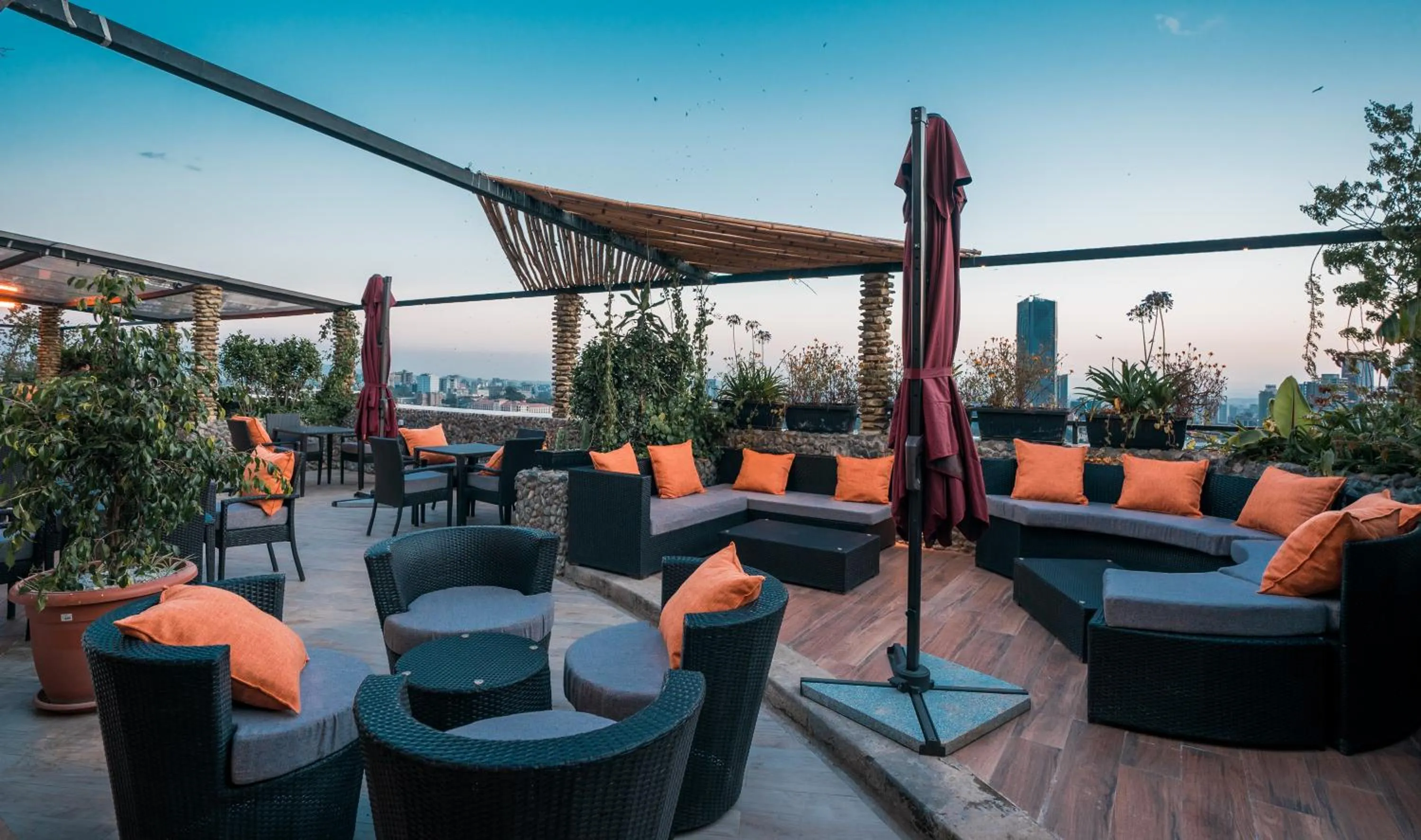 Restaurant/places to eat in Monarch Hotel