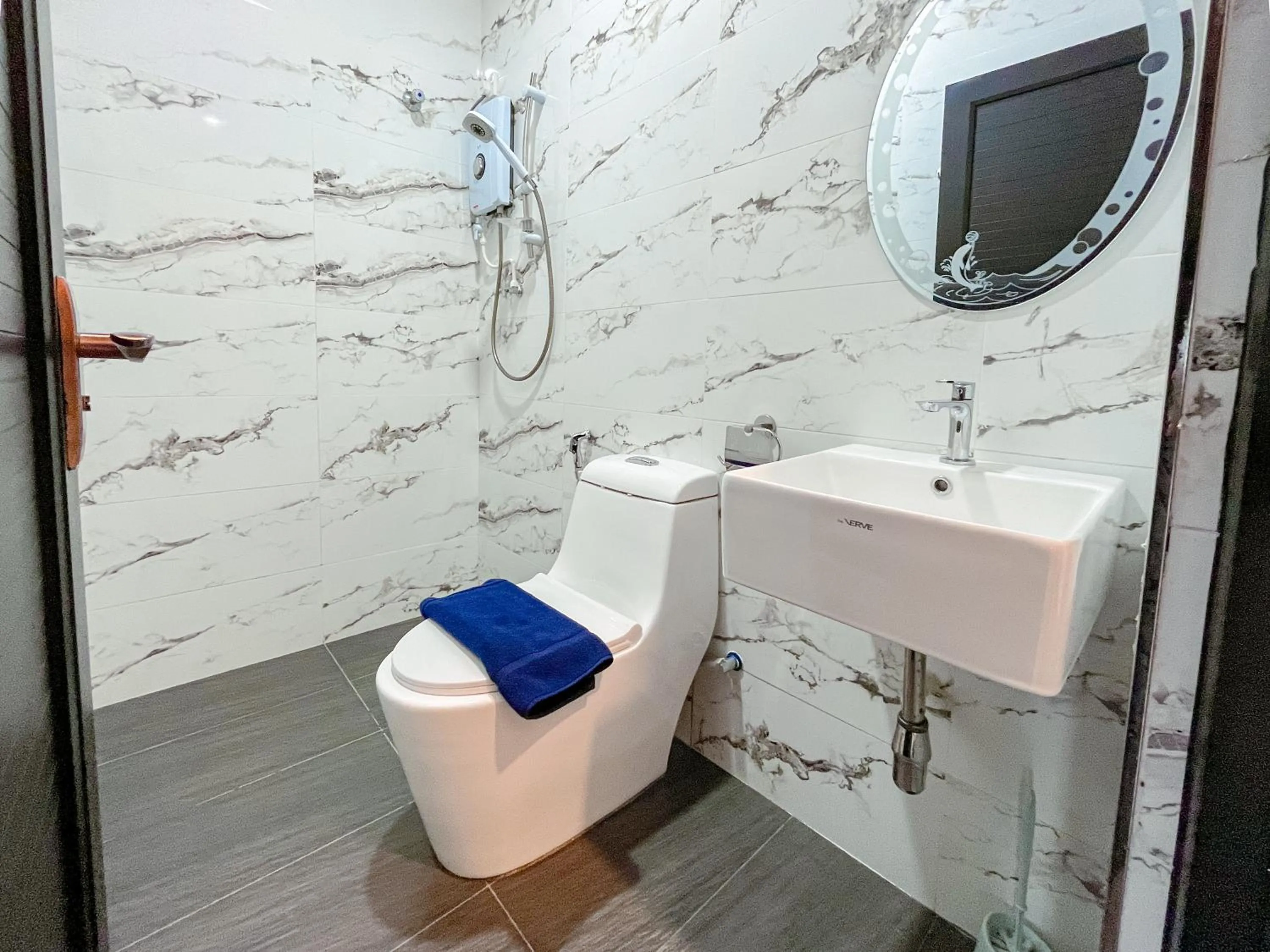 Bathroom in Hotel Lavie at Centrum