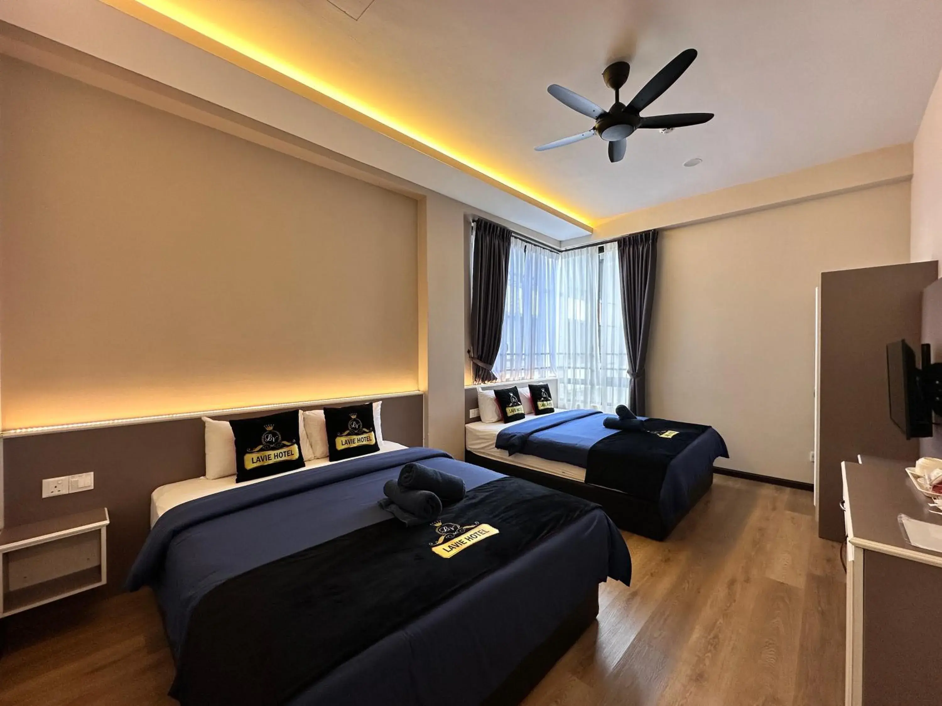 Quadruple Room in Hotel Lavie at Centrum Quadruple Room in Hotel Lavie at Centrum