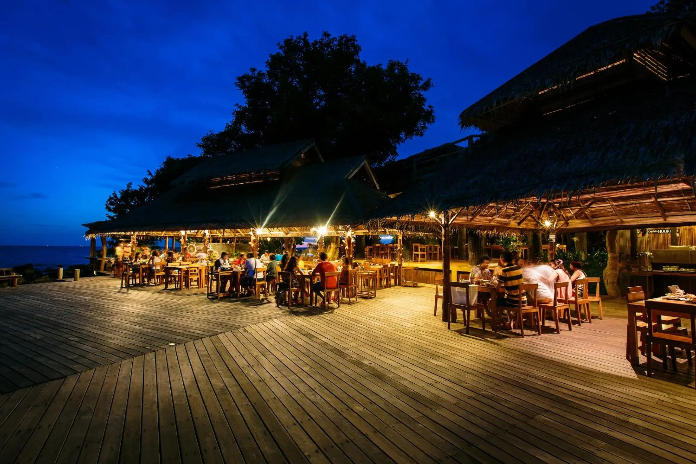 Restaurant/places to eat in Captain Hook Resort @Koh Kood Restaurant/places to eat in Captain Hook Resort @Koh Kood